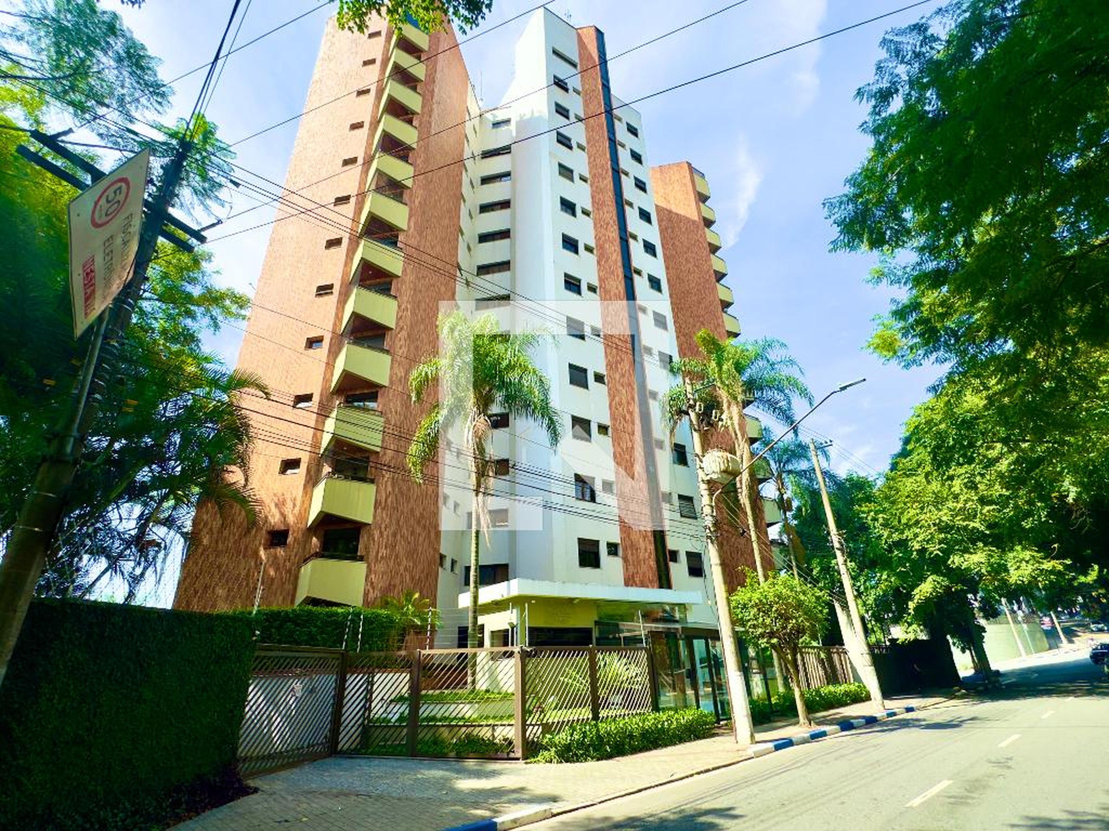 Fachada do Prédio Condomínio Residence Marie Helene