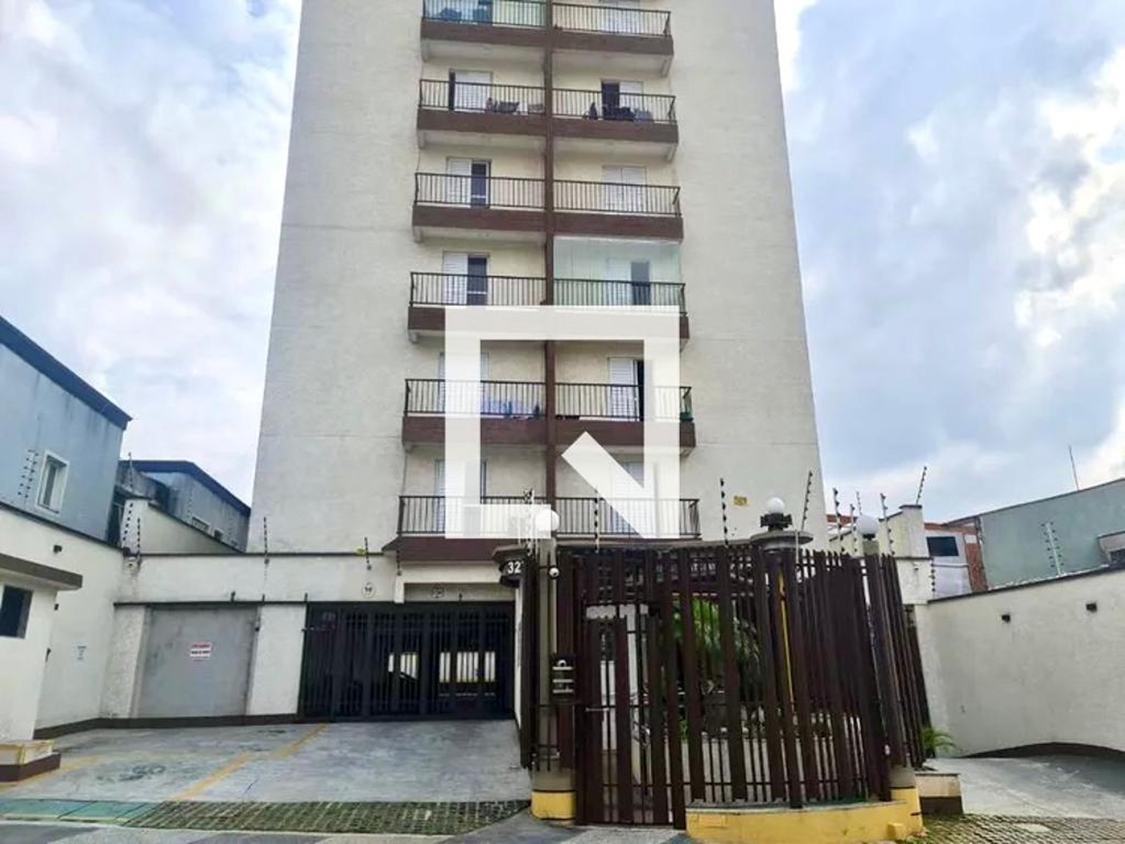 Fachada Condomínio em Rua São Miguel do Araguaia, 323