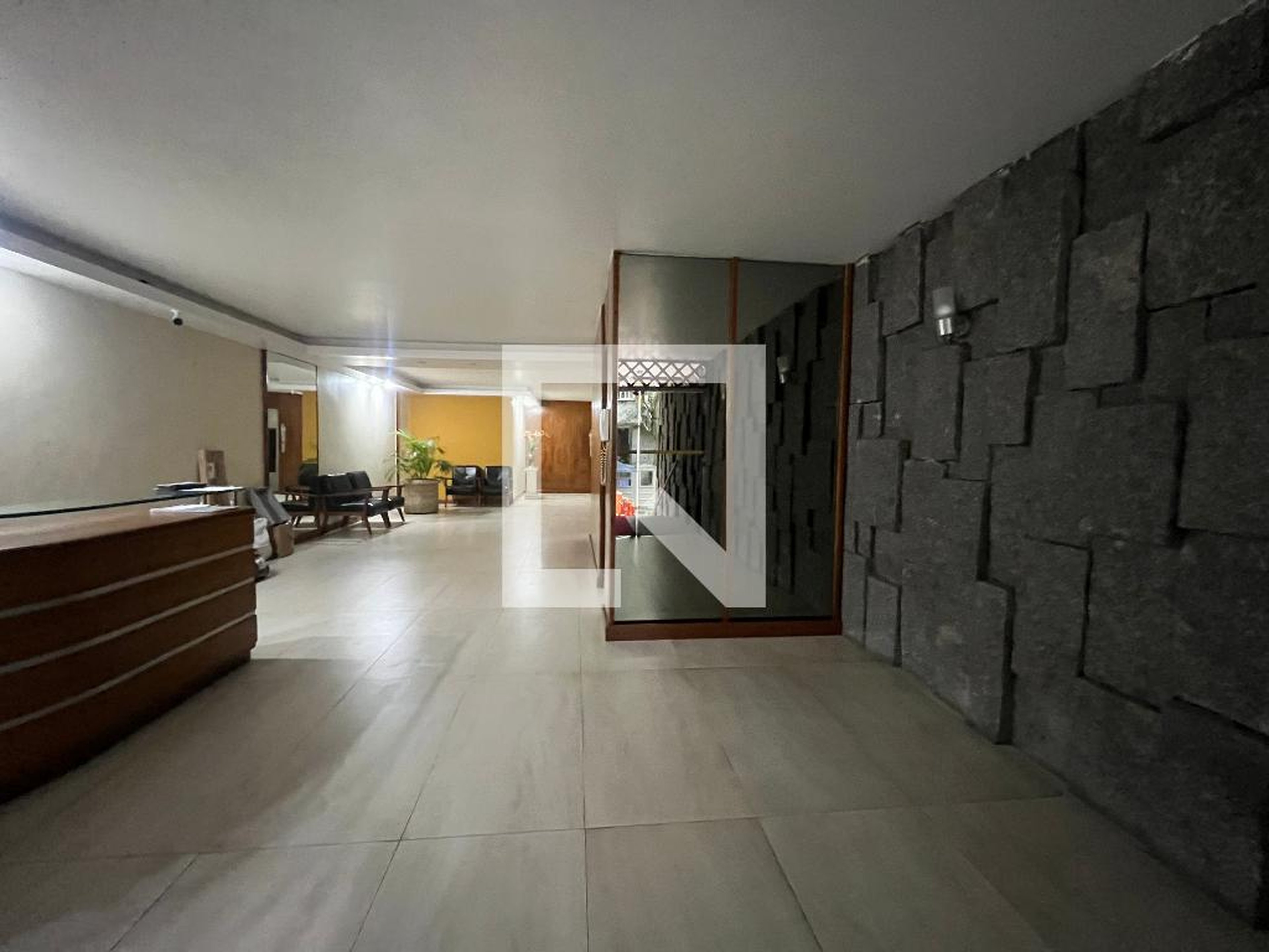 Hall de entrada - ED. Serra Negra