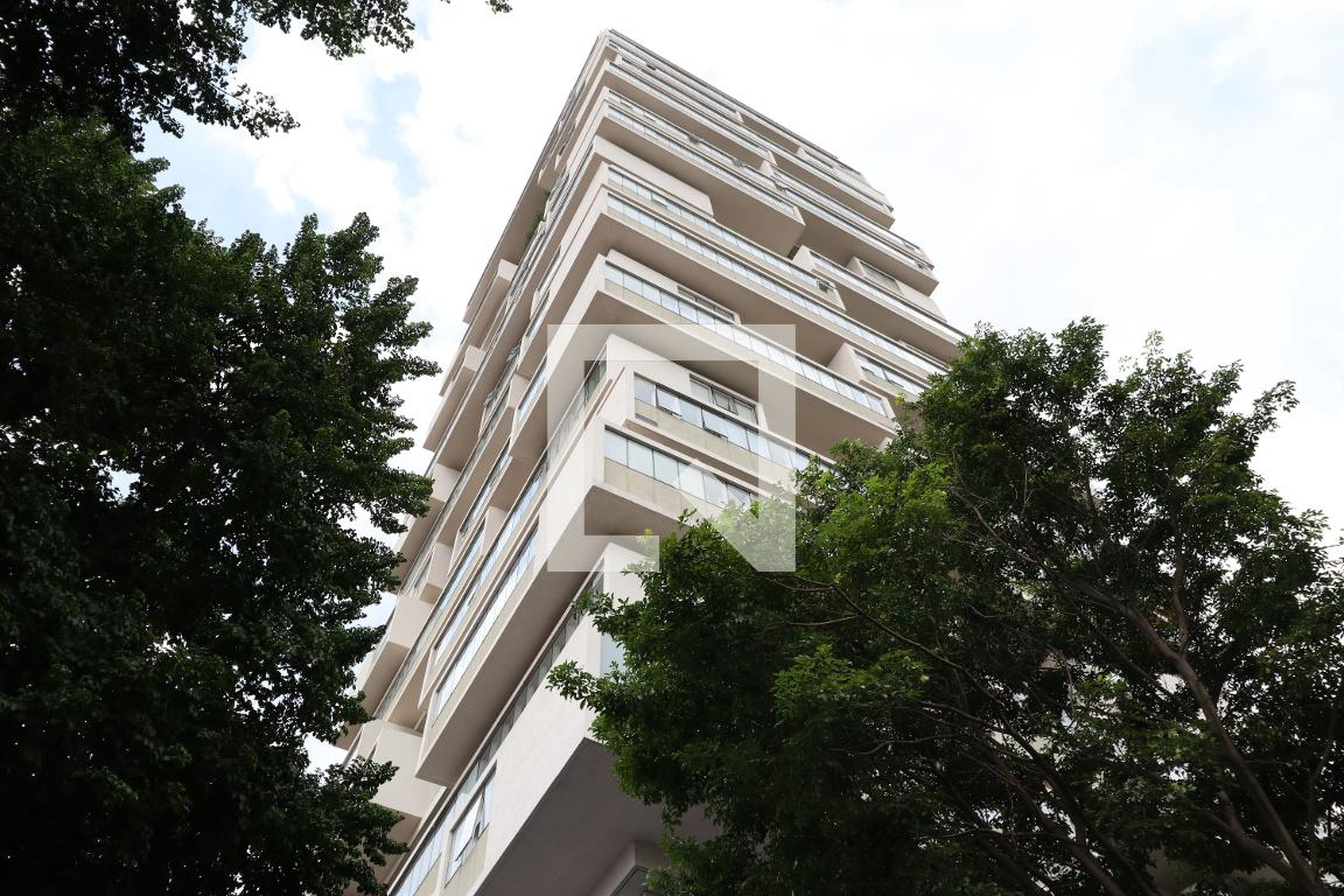 Fachada Condomínio Trezentos e Sessenta Graus