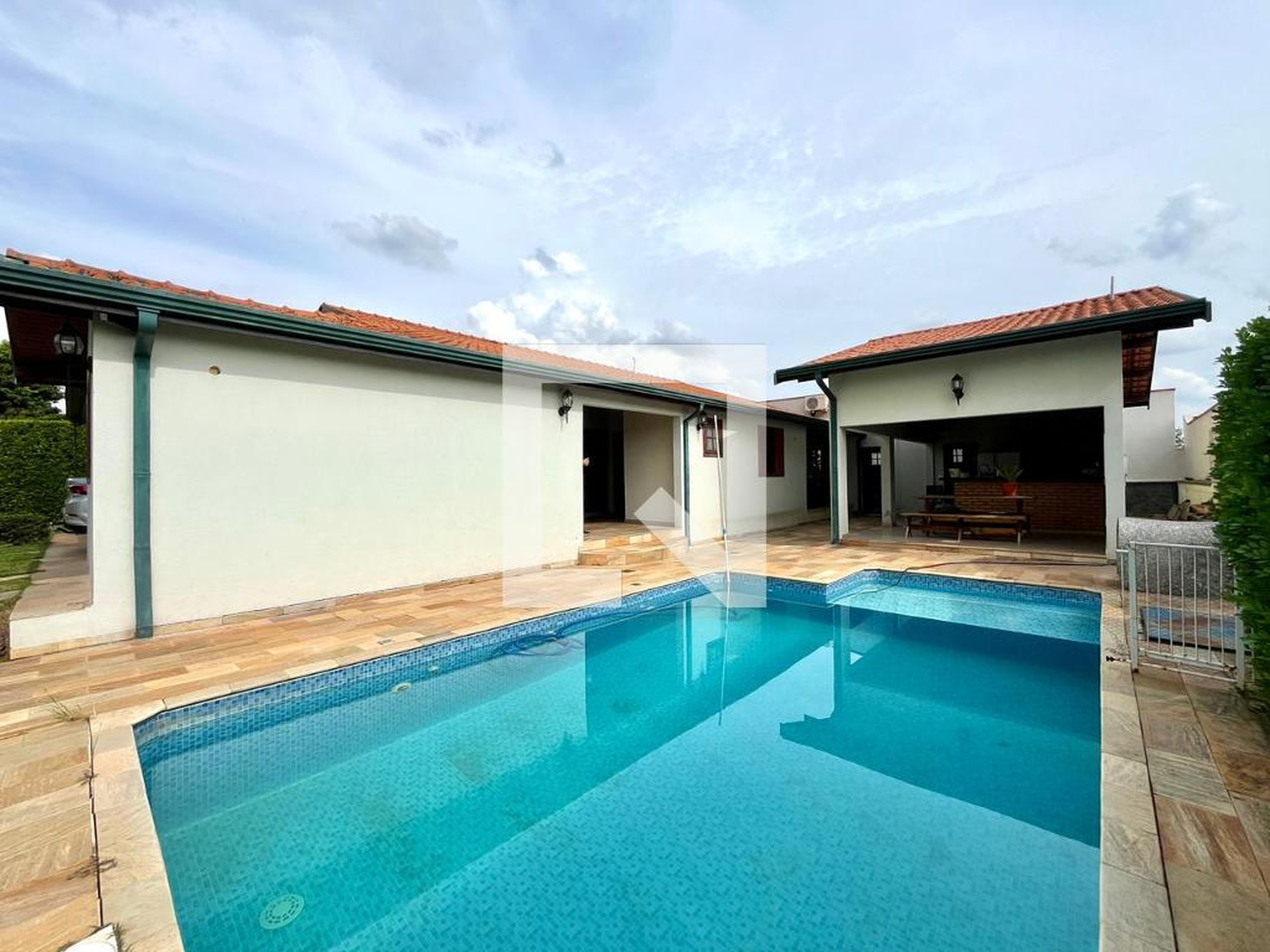Piscina Condomínio Campos Verdes