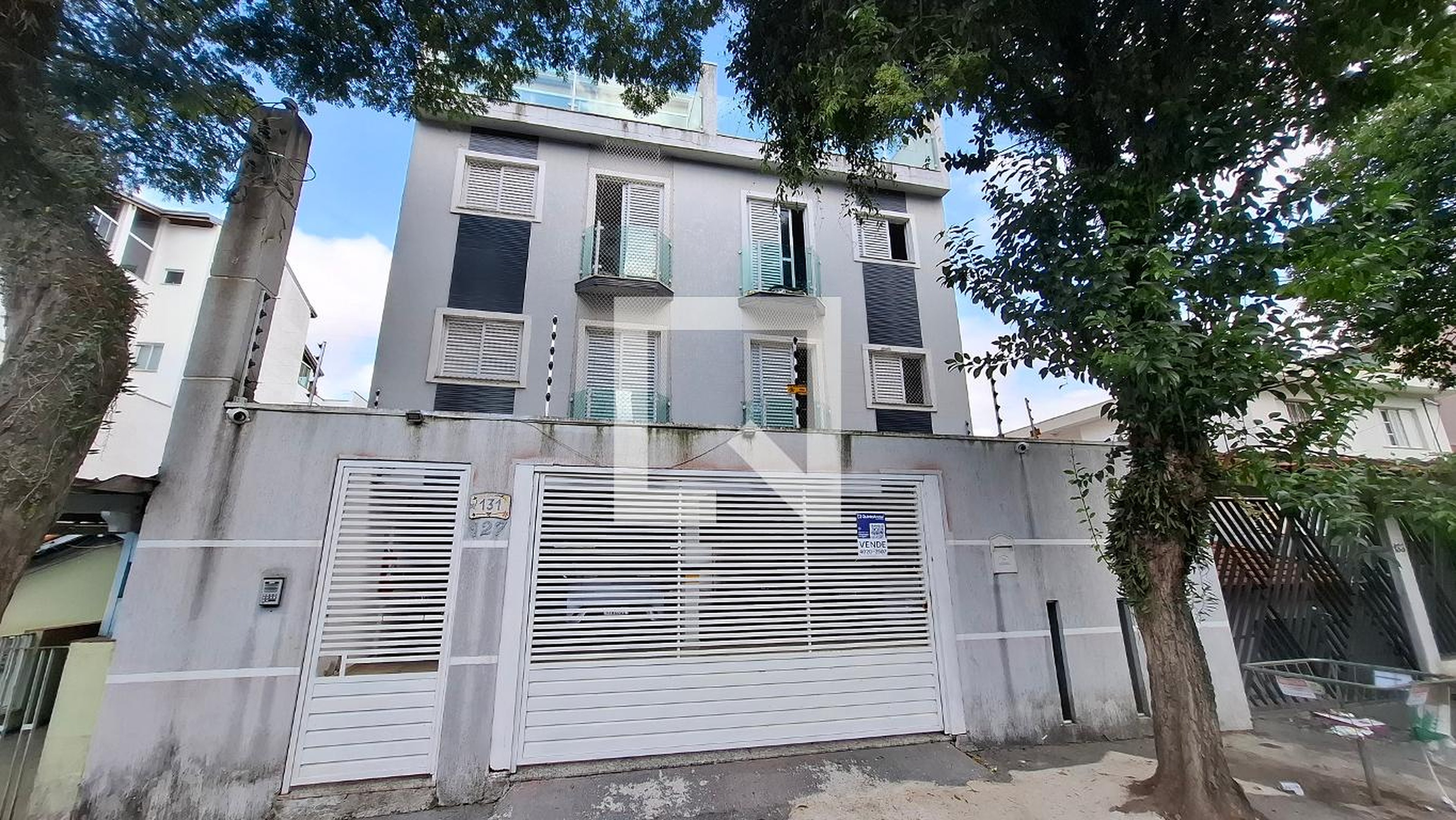 Fachada Condomínio em Rua Rio Preto, 127
