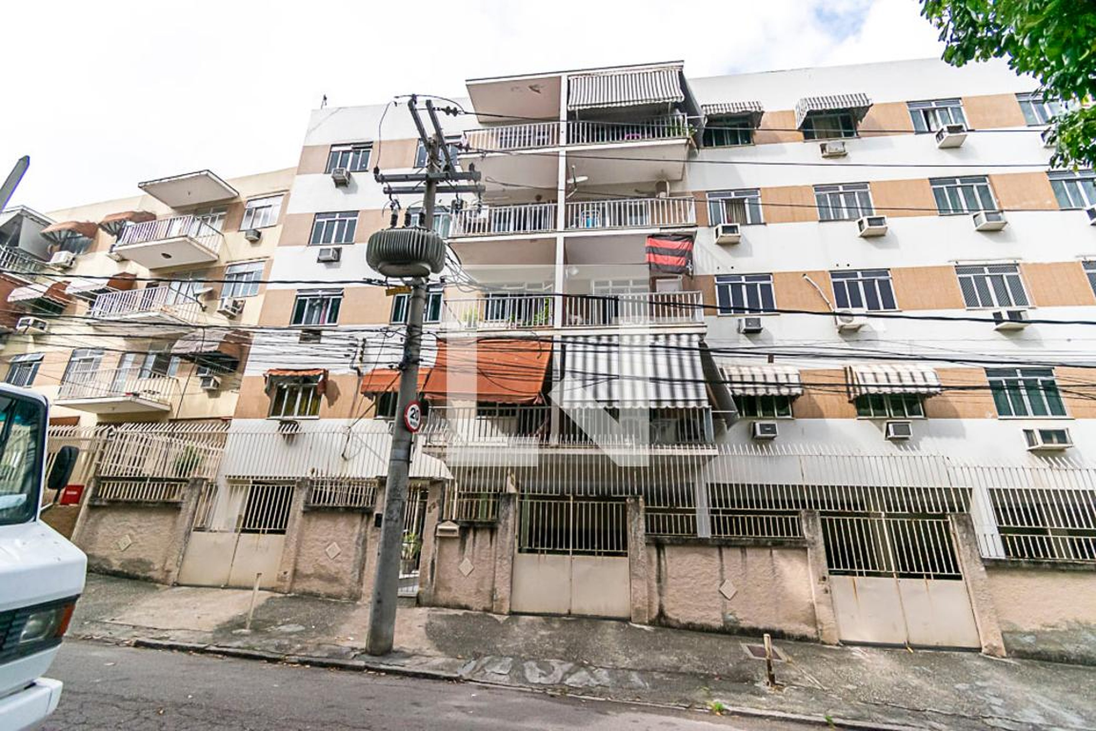 Fachada do Prédio Condomínio em Rua Irineu Corrêa, 329