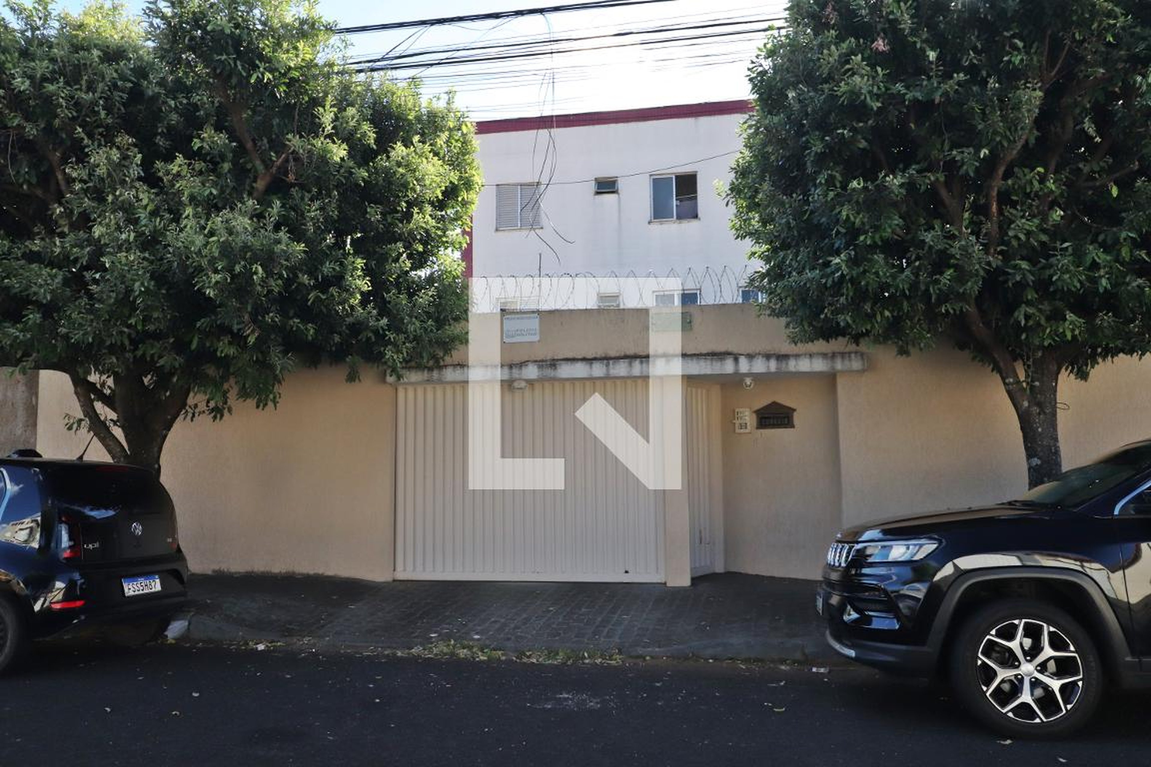 Fachada Condomínio em Rua Pedro José Samora, 1092