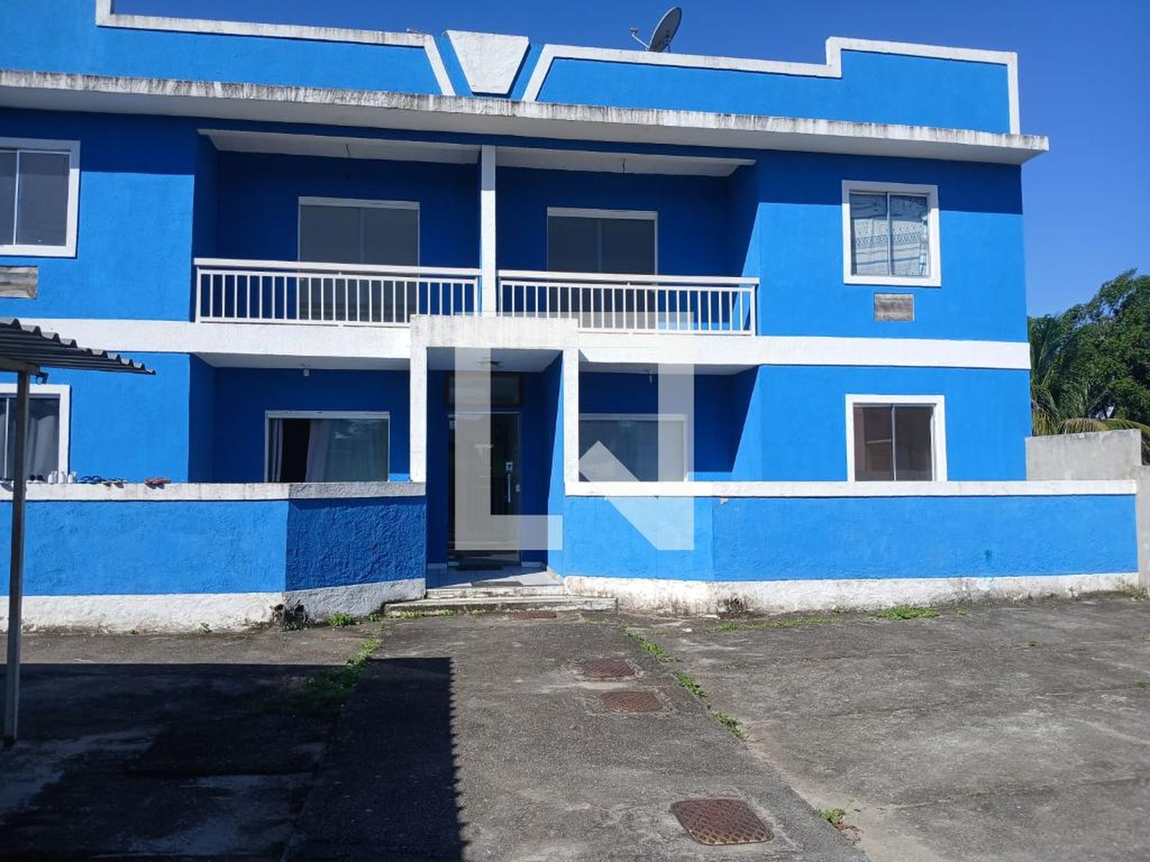 Fachada Condomínio em Rua Cardeal Saraíva, 28