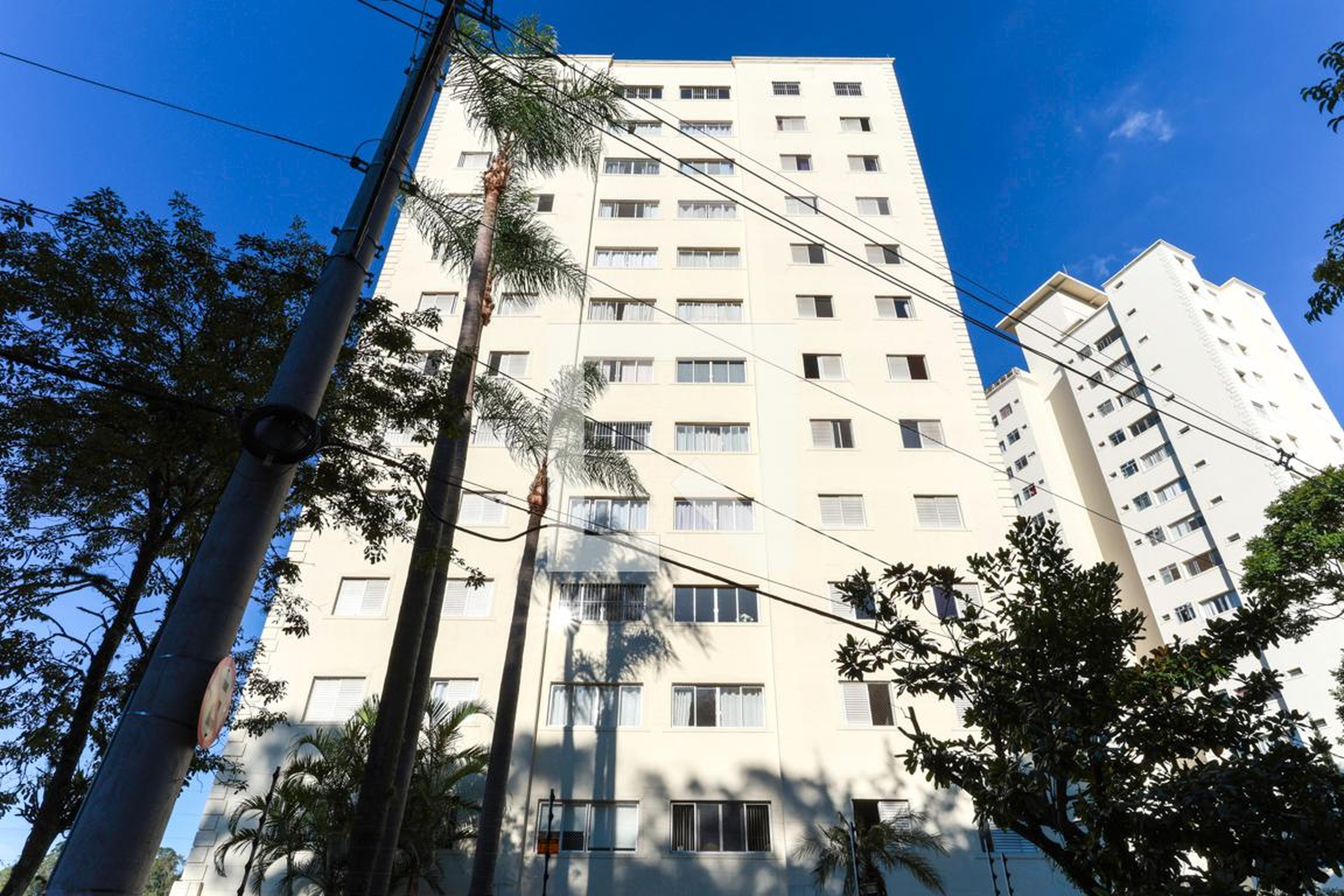 Fachada do prédio Condomínio Rosa de Elite