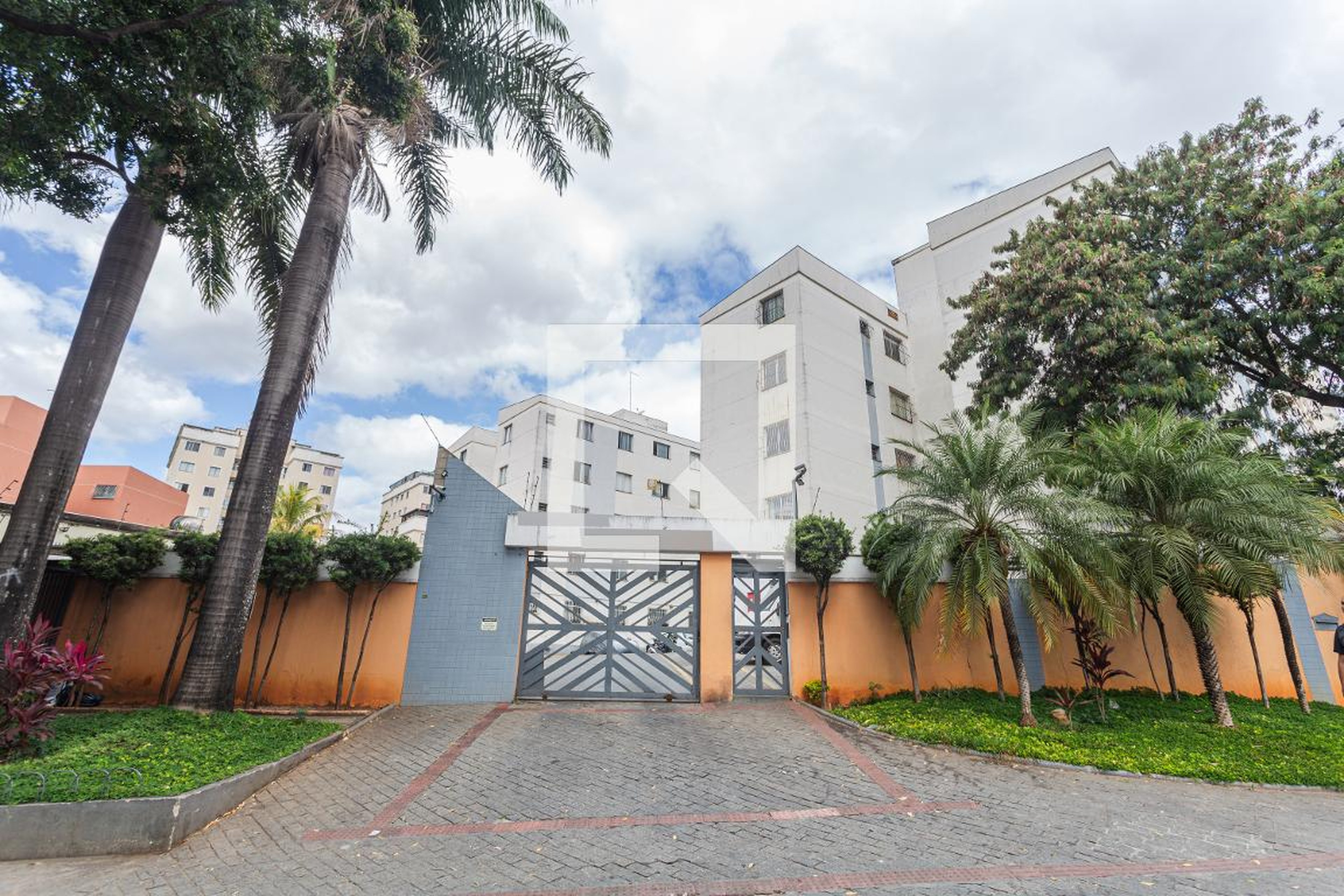 Fachada Edifício Polinésia