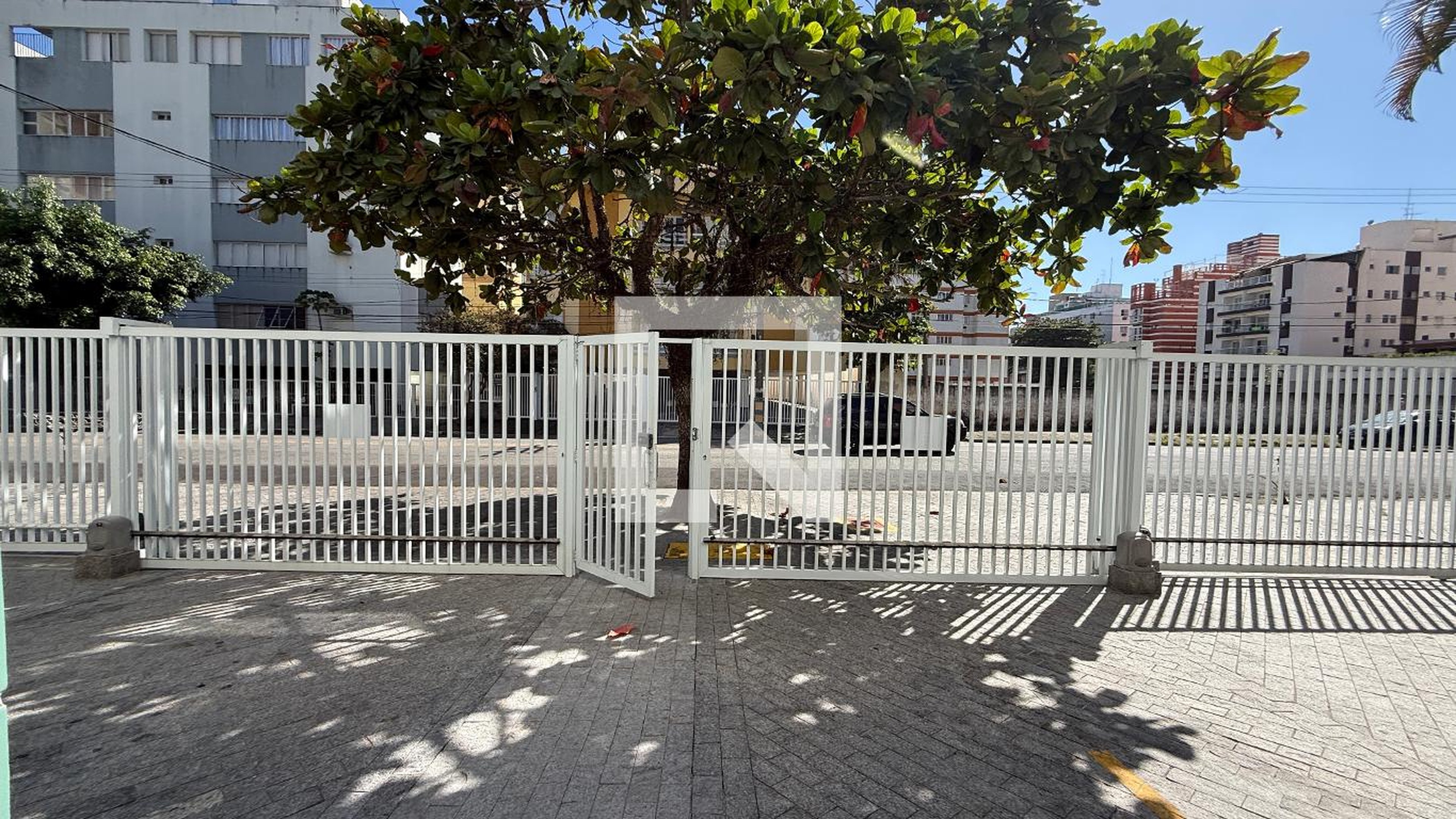 Fachada Condomínio em Avenida Almirante Tamandaré, 42