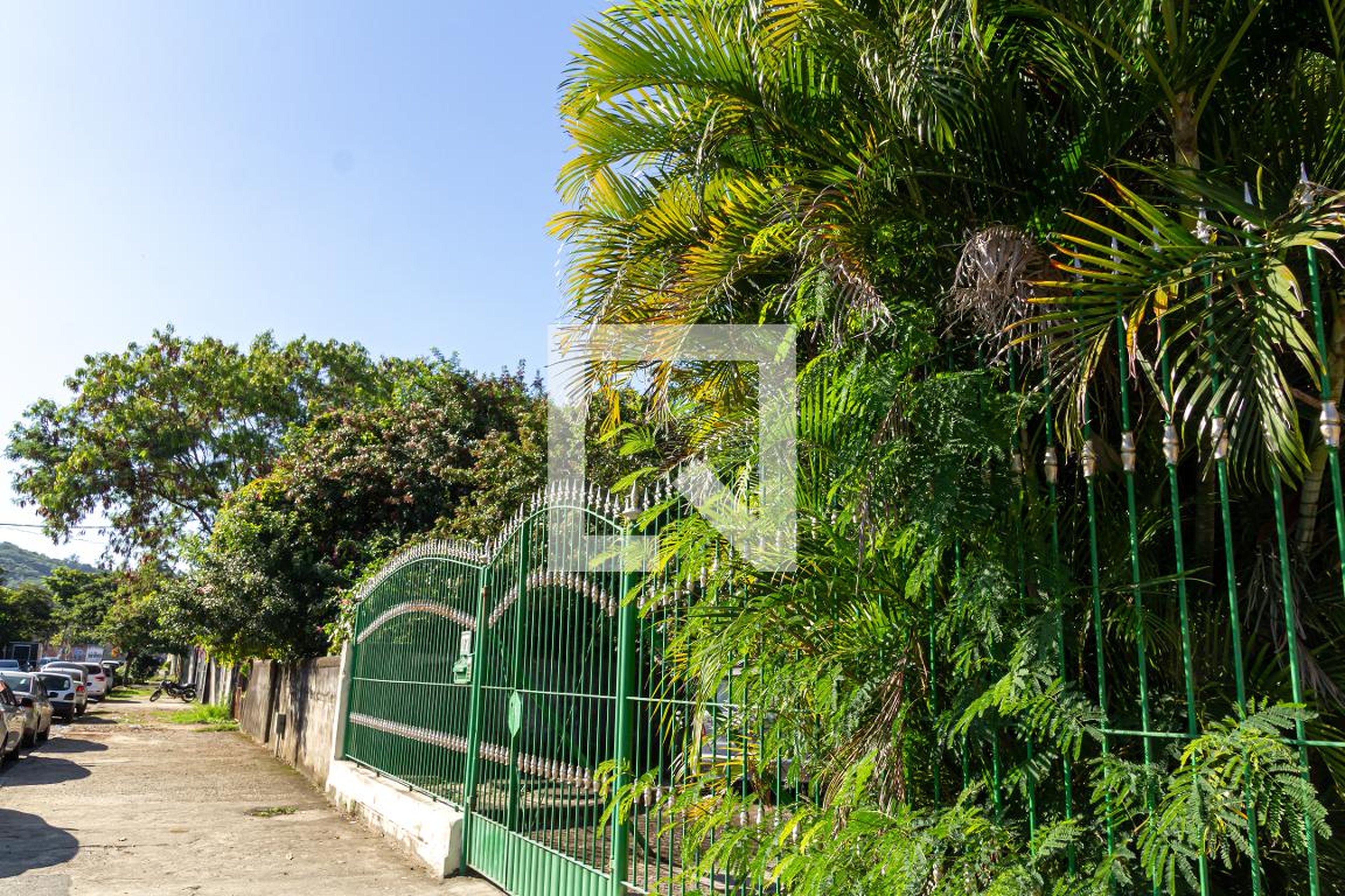 Fachada Condomínio em Rua Mora, 177