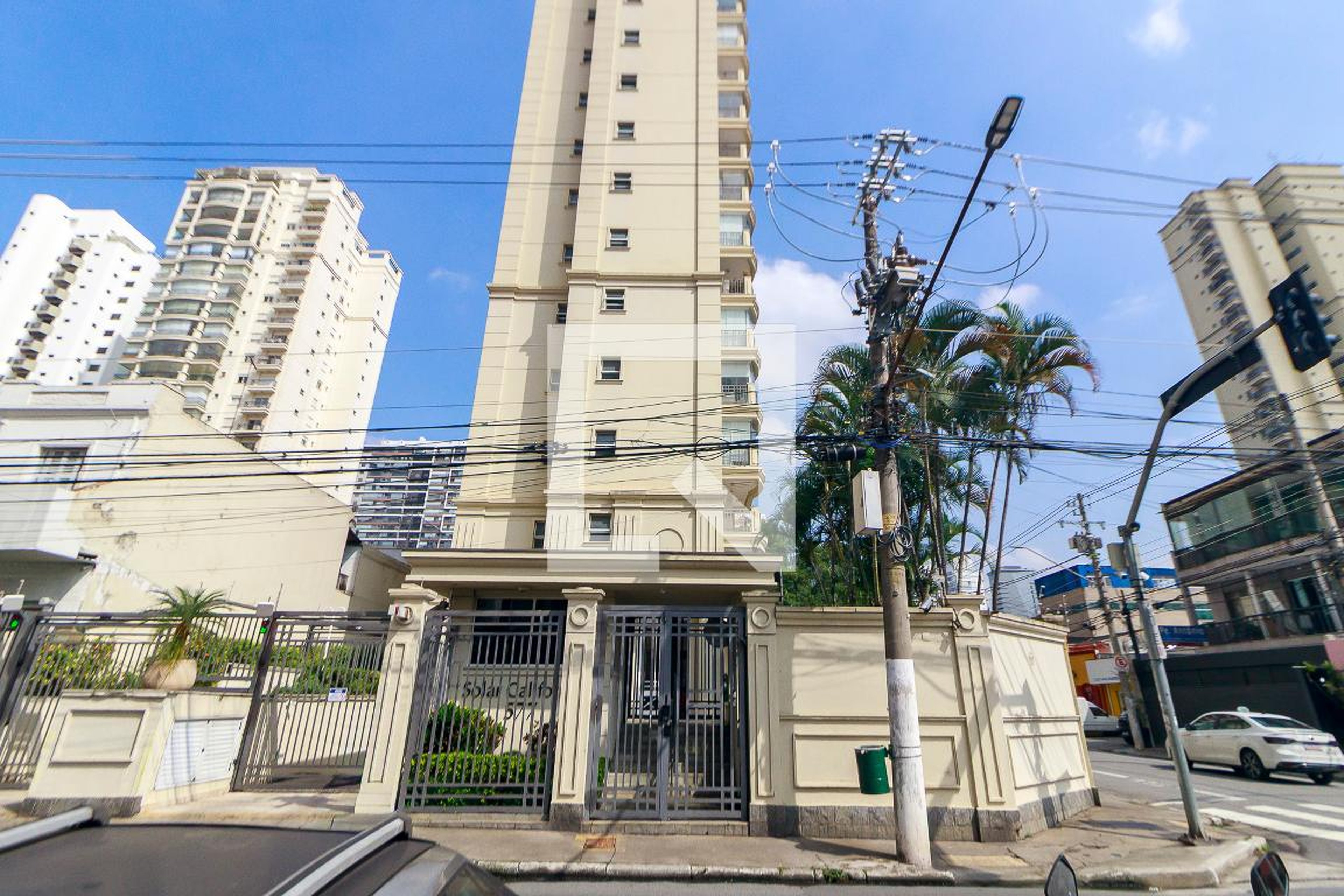 Fachada Edifício Solar Califórnia