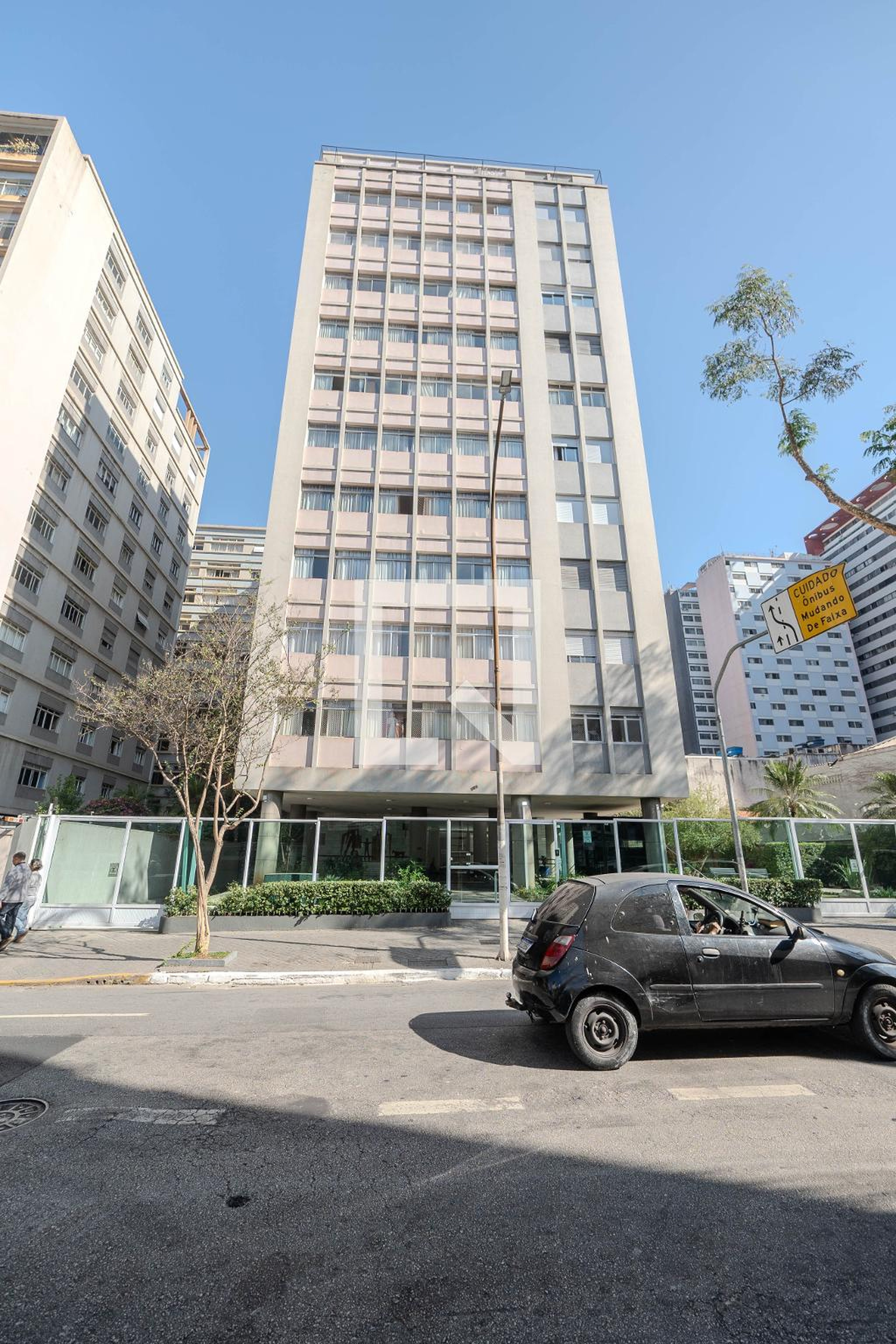 Fachada Condomínio Cincinato Braga