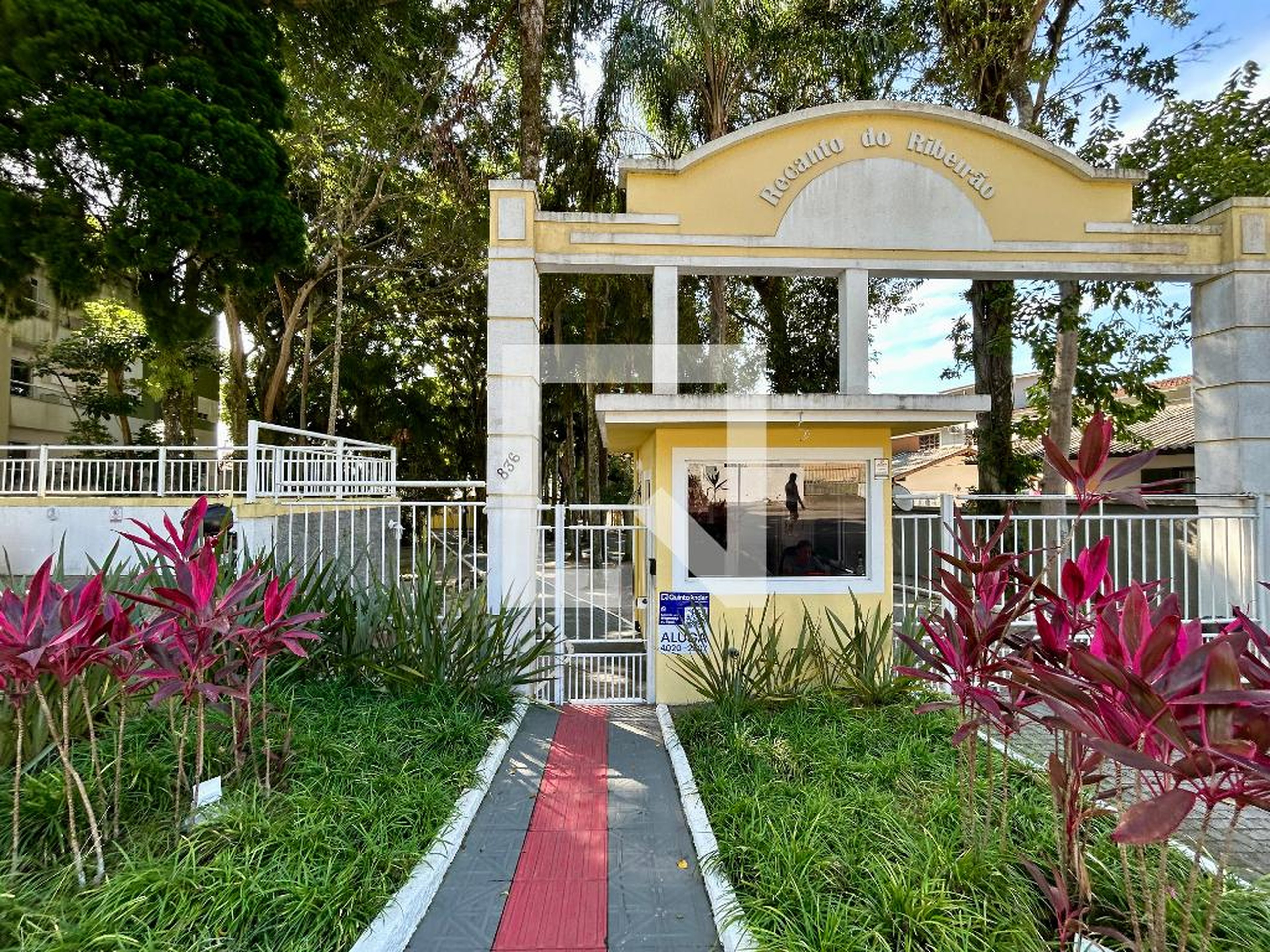 Fachada Condomínio Recanto do Ribeirão