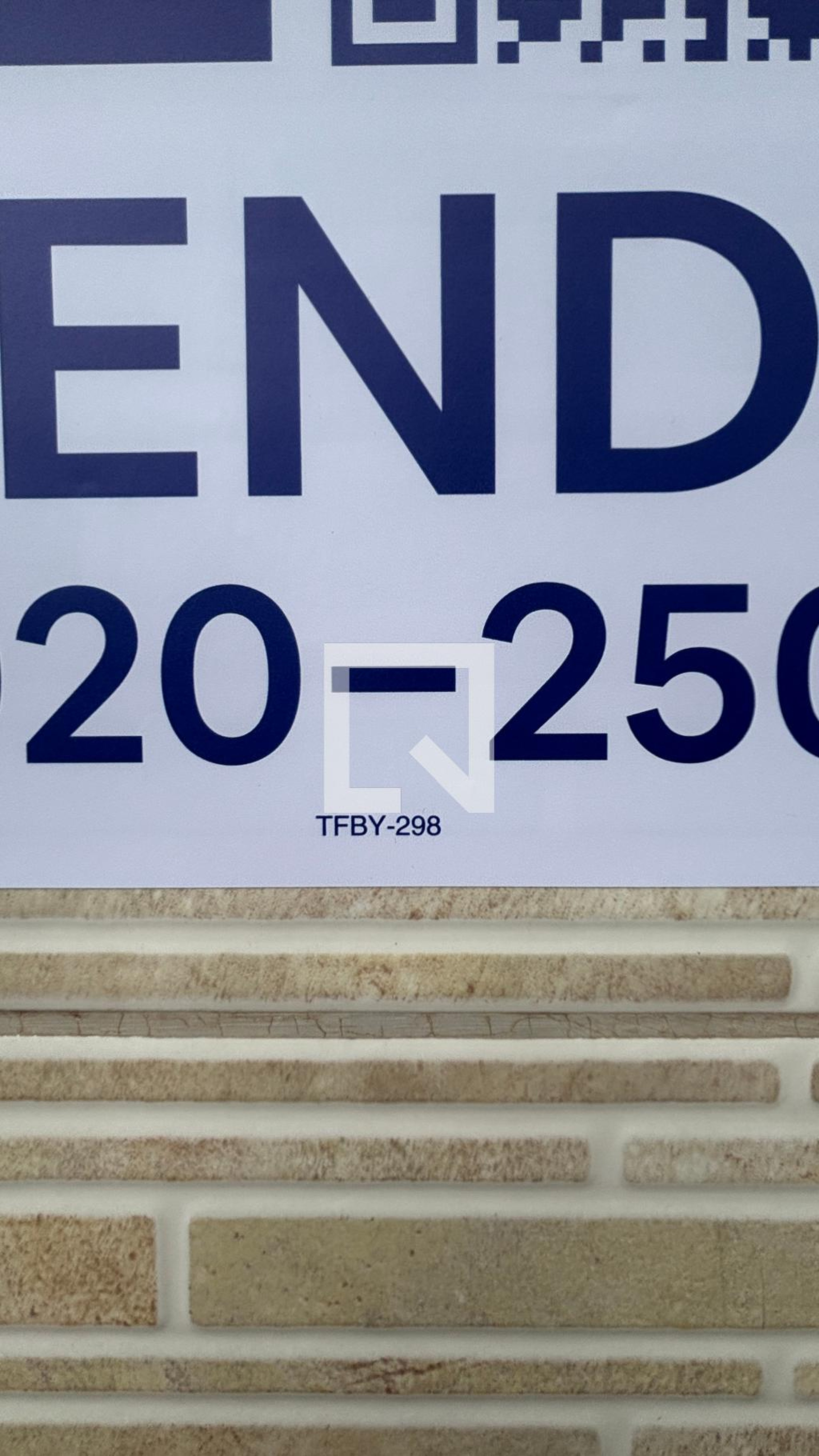 Fachada Condomínio em Rua Gravata, 247