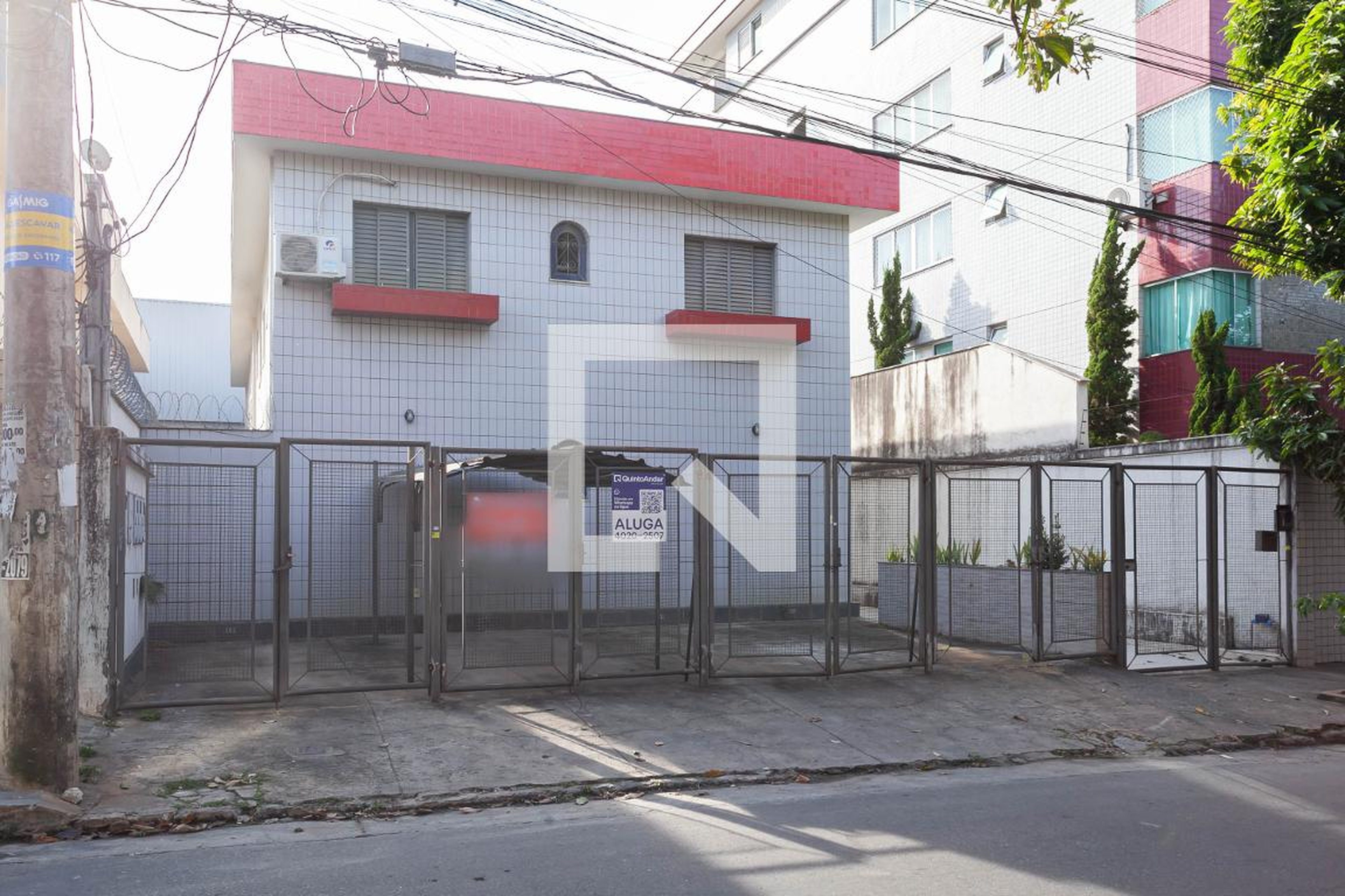 Fachada Condomínio em Rua Adauto Feitosa, 307