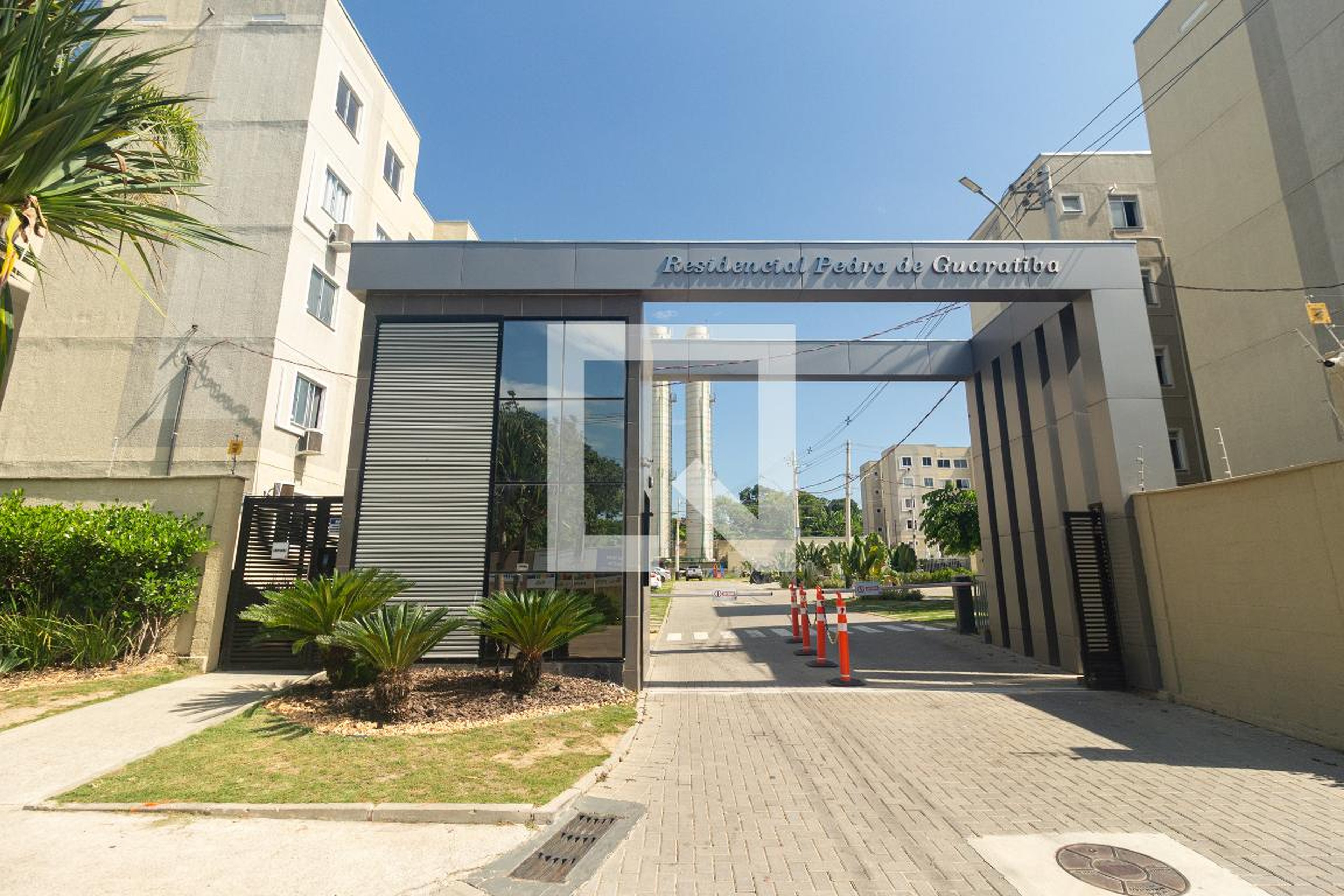 Fachada Condomínio em Rua Aloés, 251