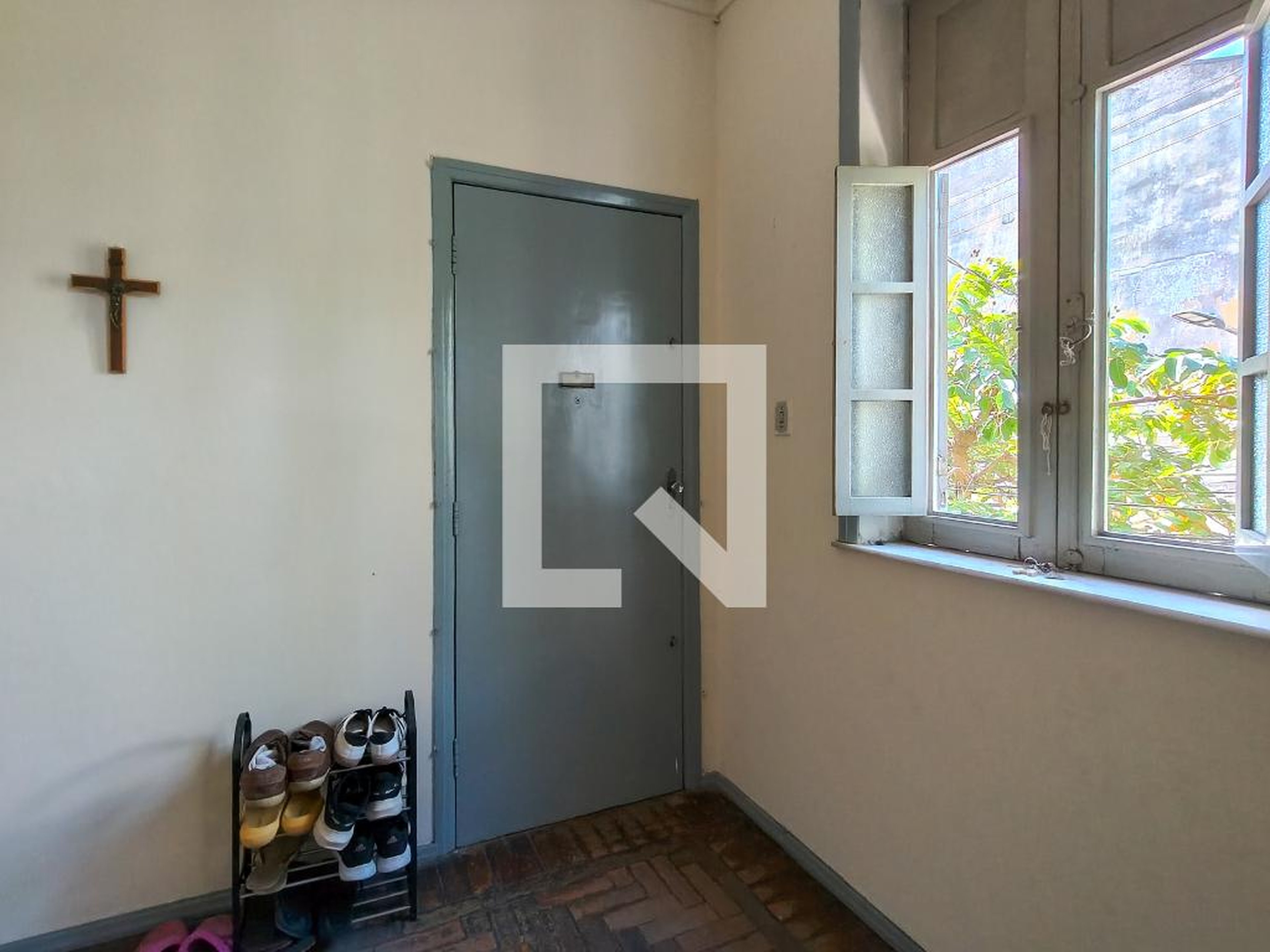 Entrada Condomínio em Rua Canindé, 53