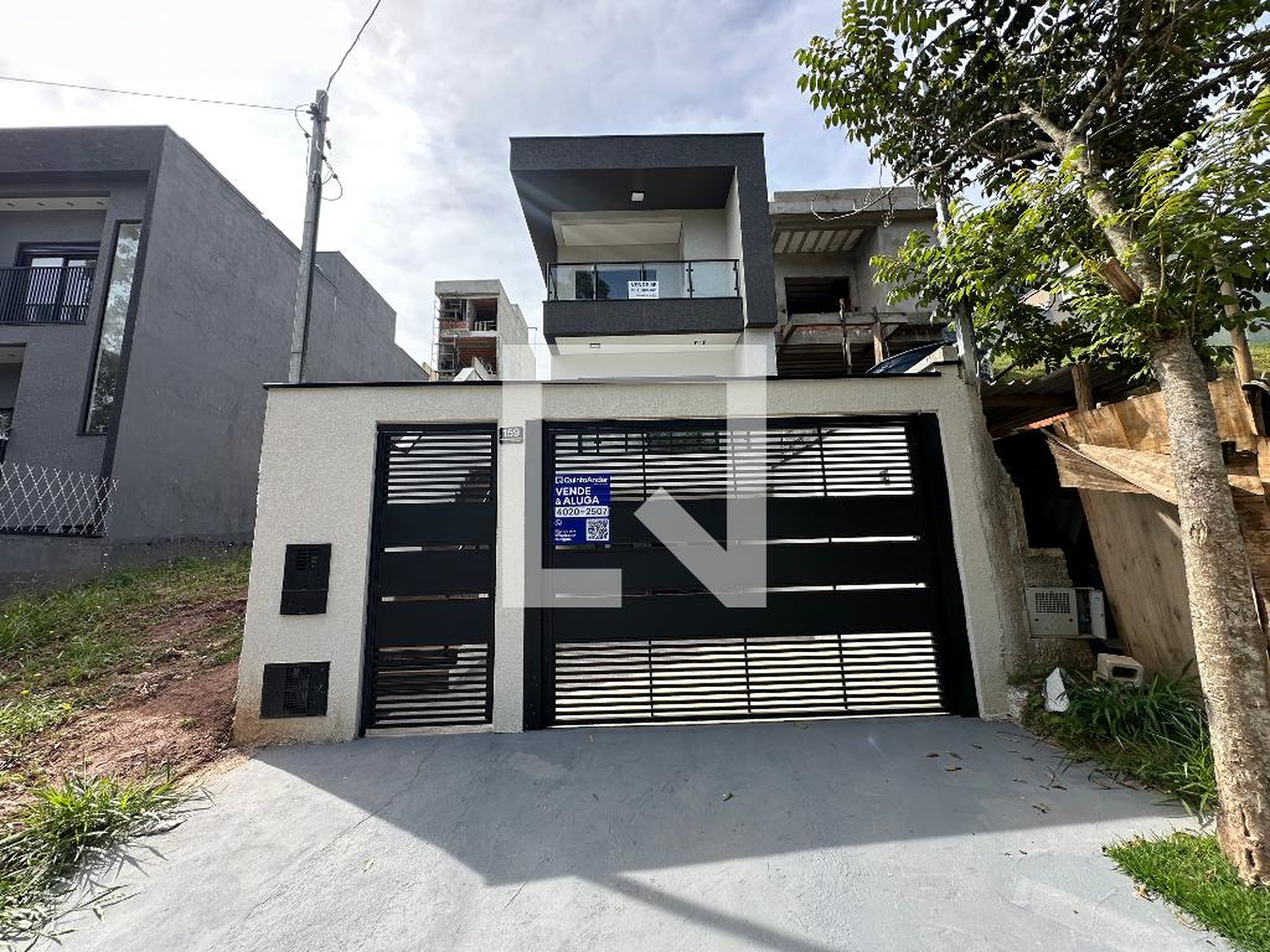 Fachada Condomínio em Rua Jataí, 159