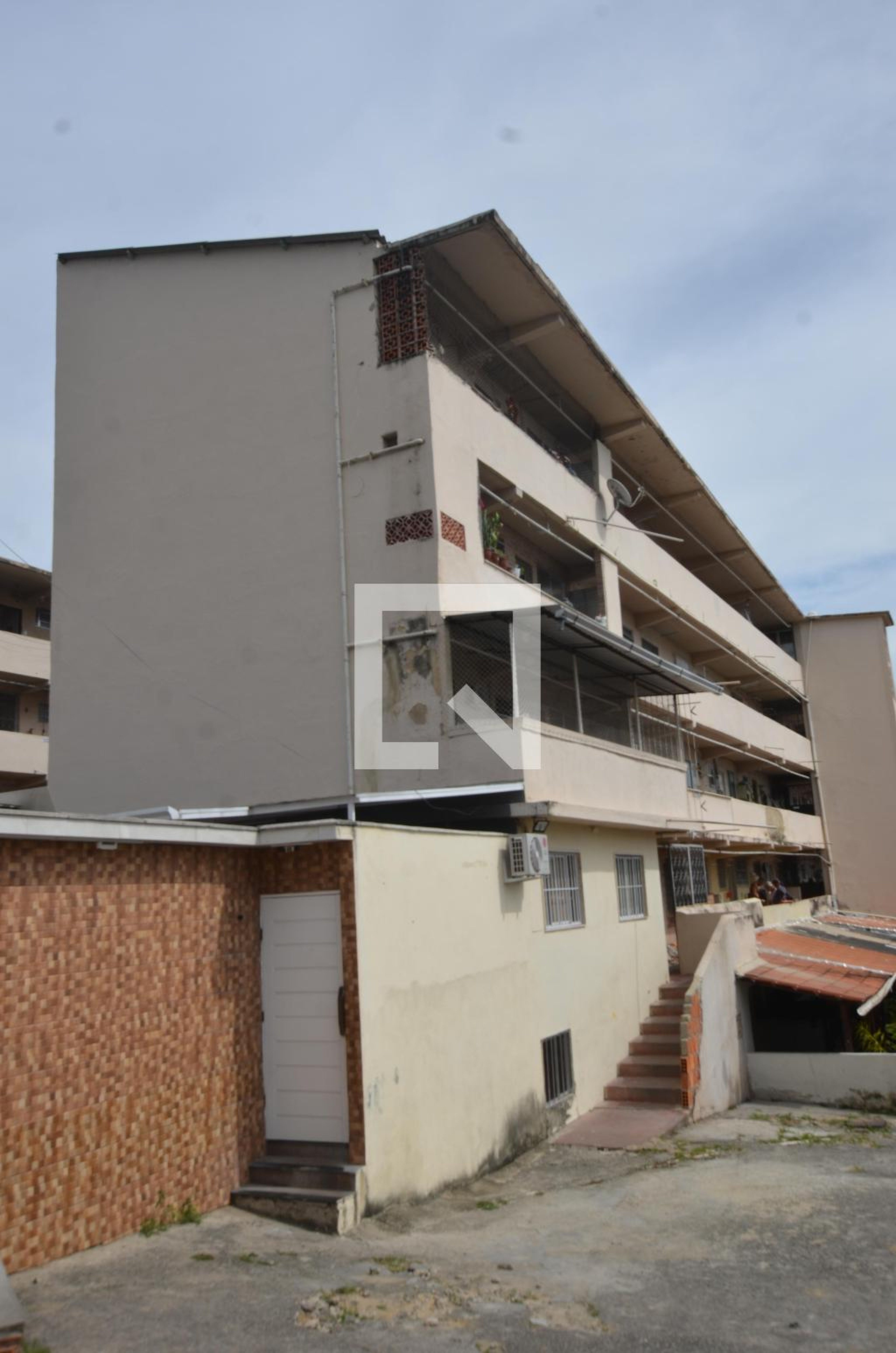Fachada Condomínio em Rua Costa Filho, 535