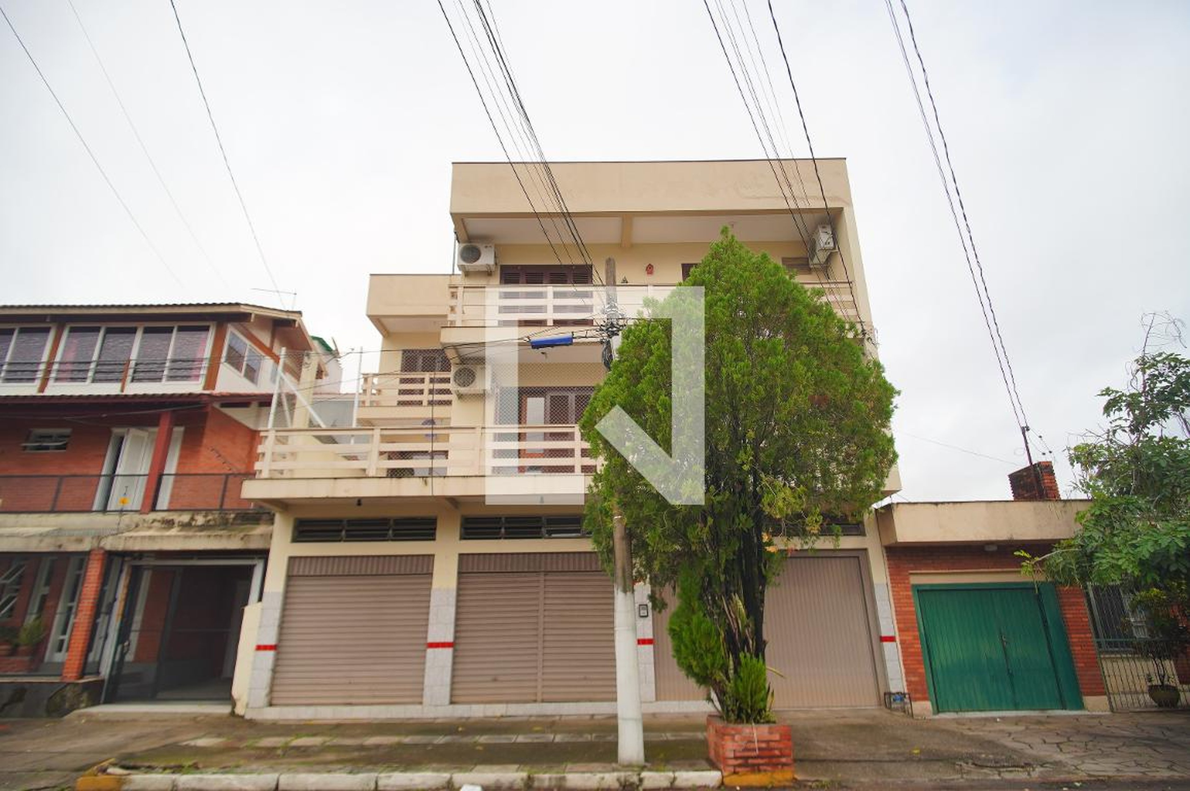 Fachada Condomínio em Rua Benkenstein, 173