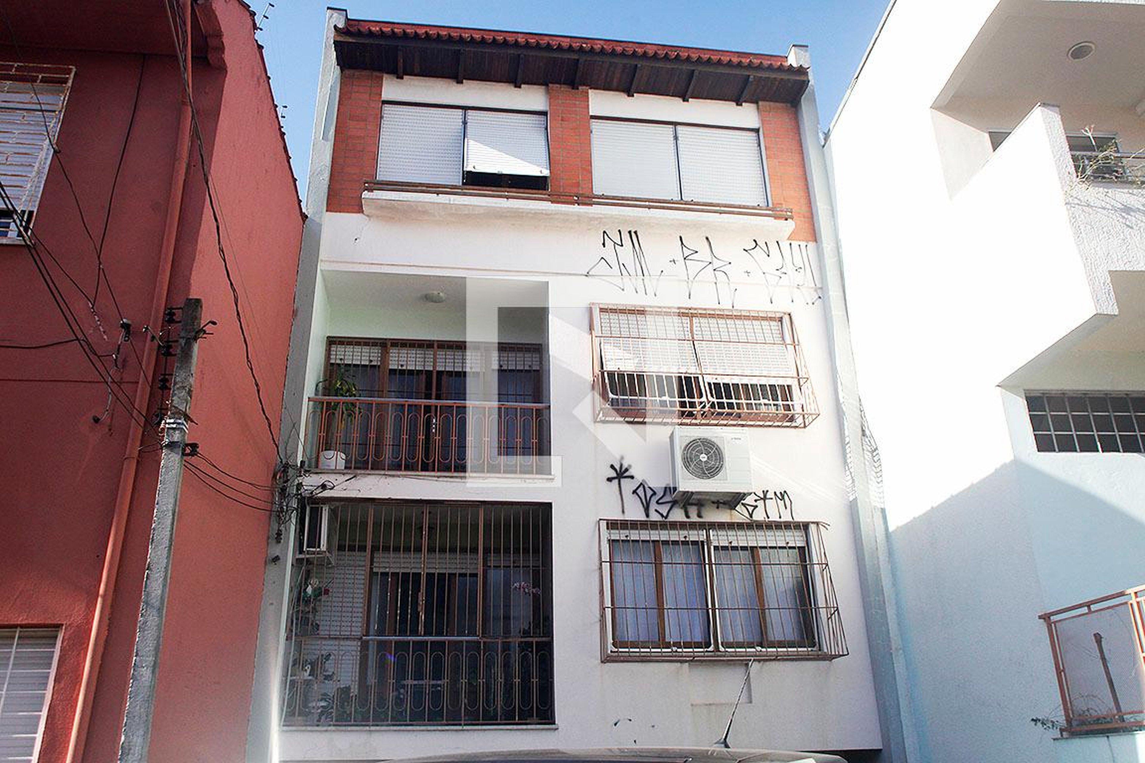 Fachada Condomínio em Rua São Luís, 274