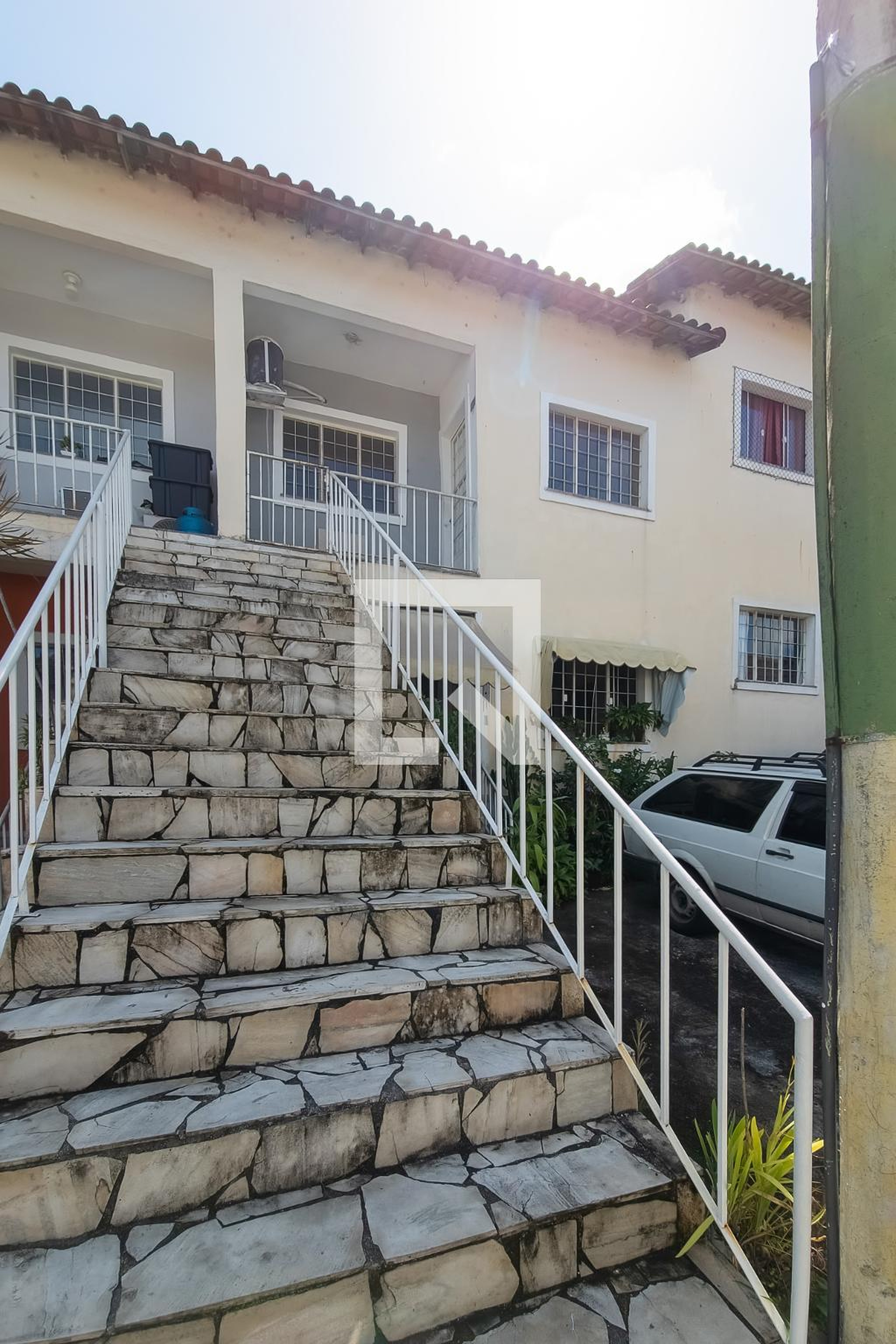 Fachada Condomínio em Rua Joaquim Cleto, 150