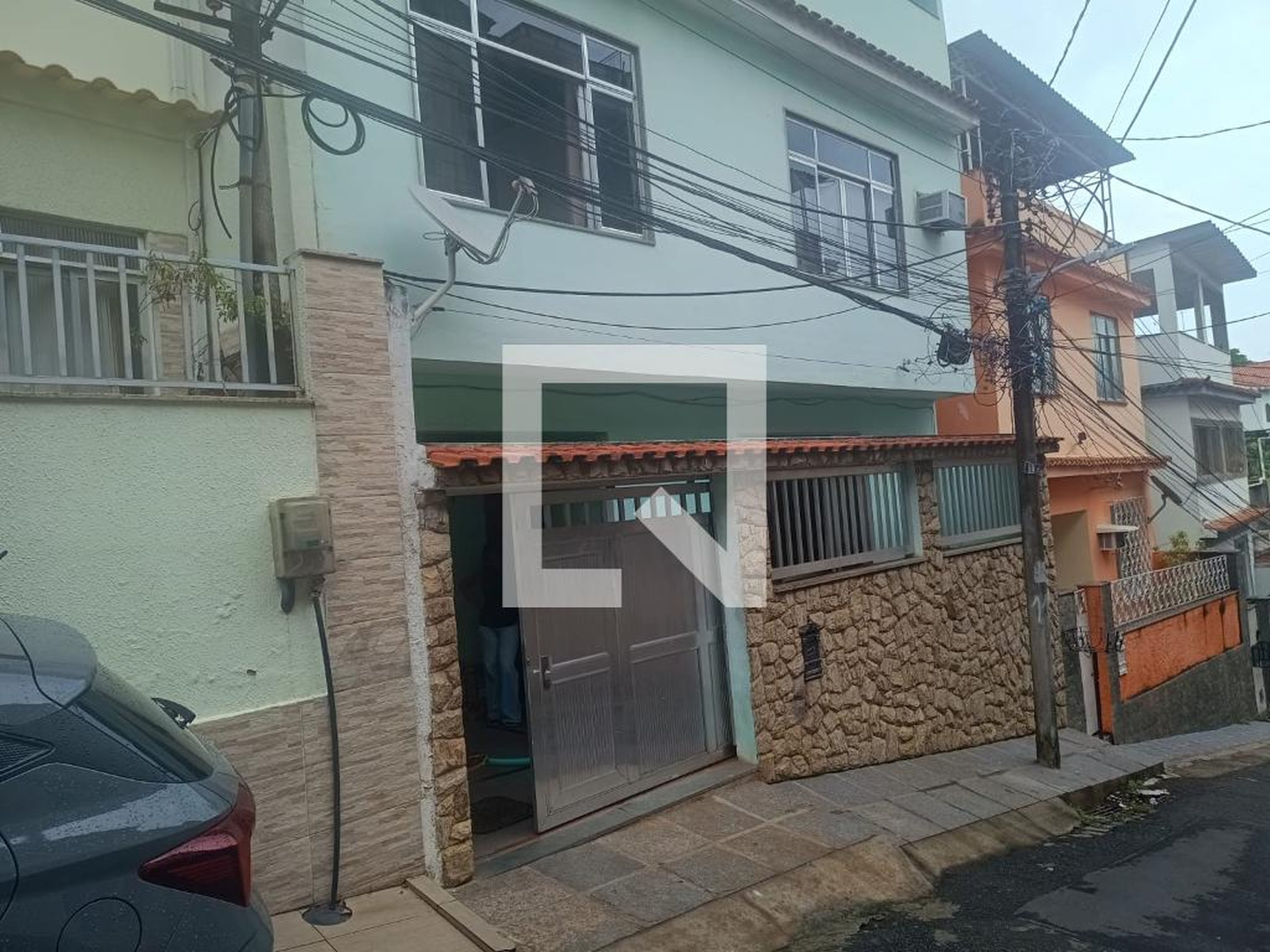 Fachada Condomínio em Rua Mapendi, 400