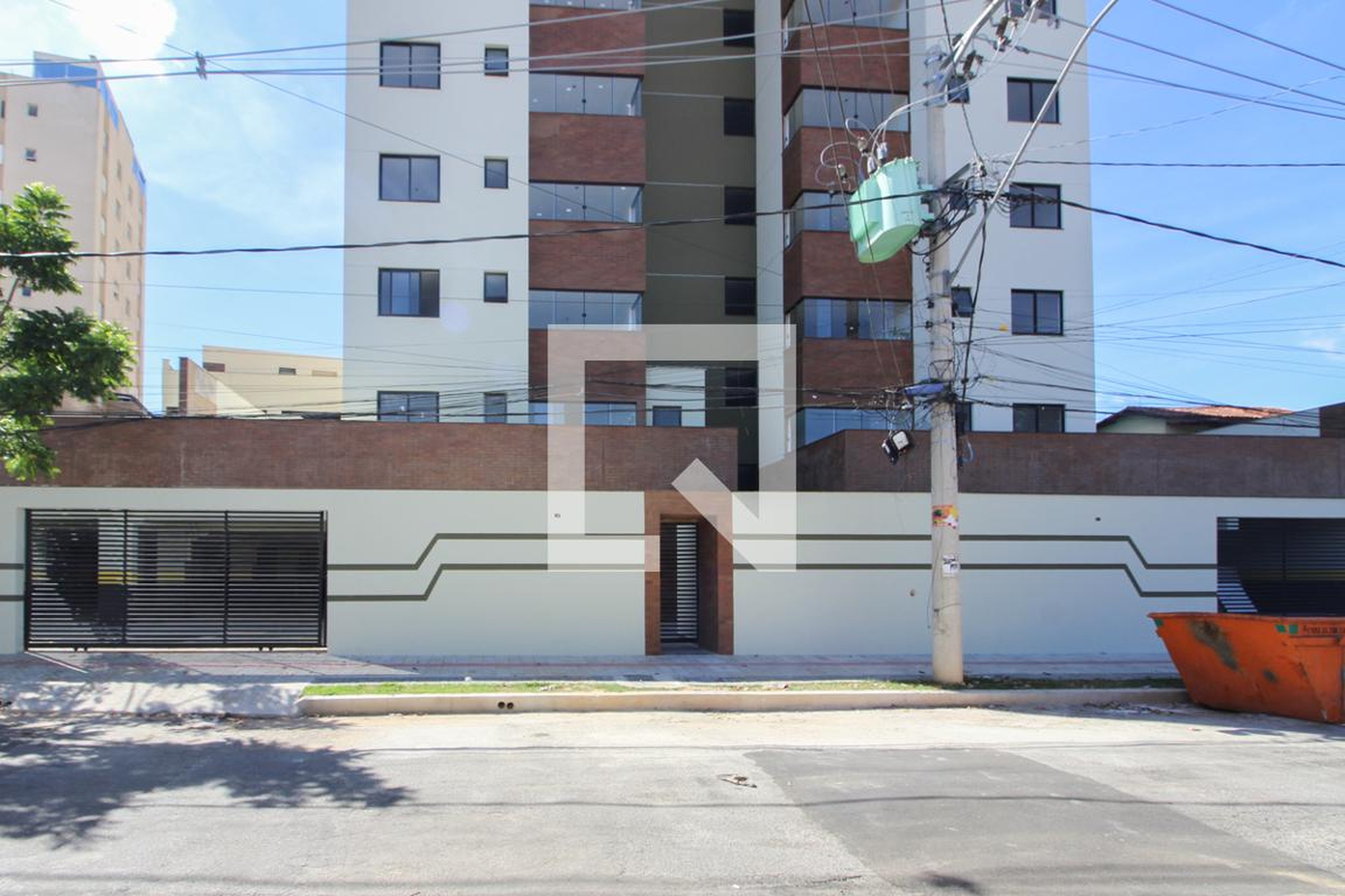 Fachada Condomínio em Rua Carapebus, 228