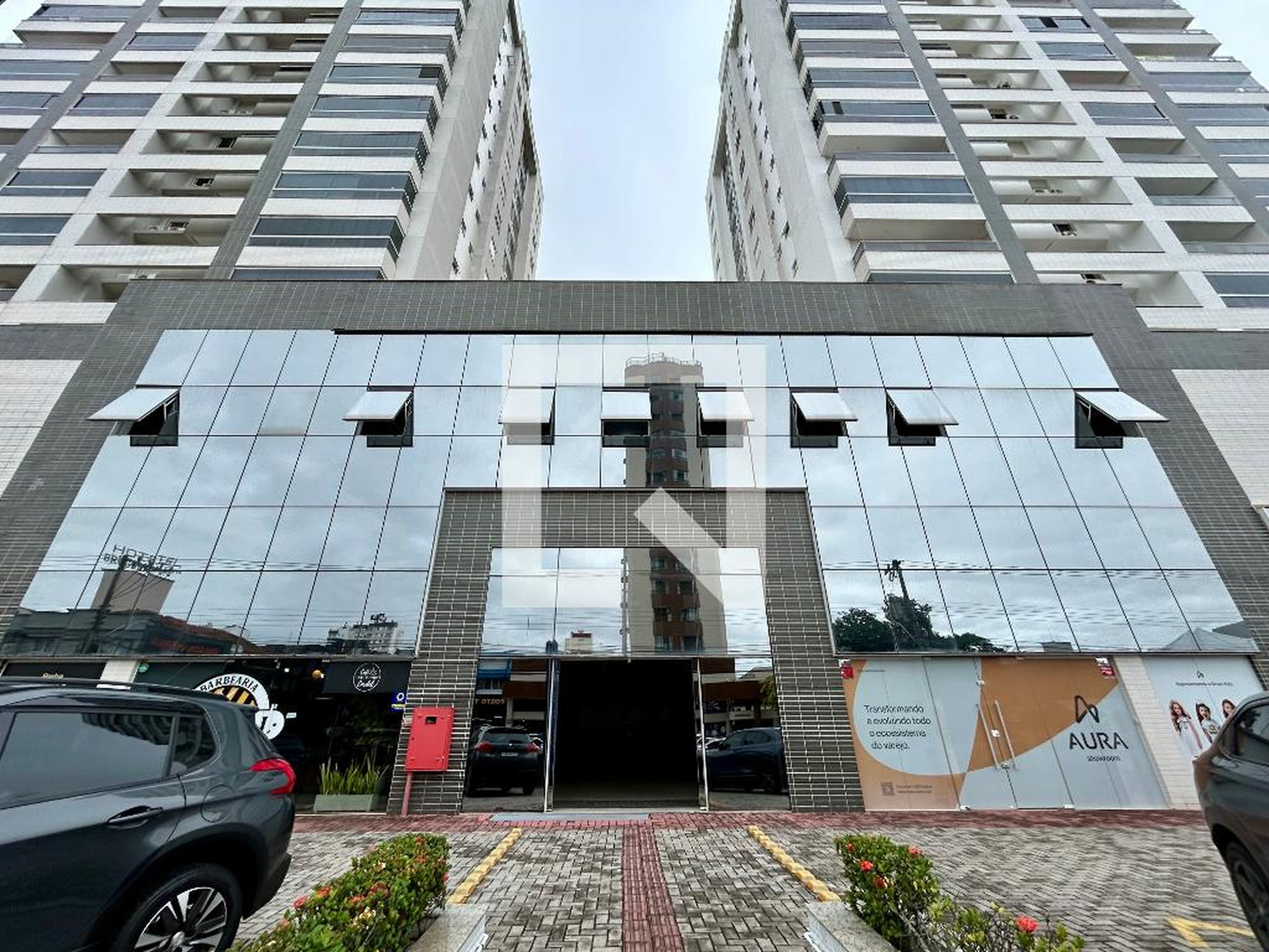 Fachada Condomínio Henrique Deucher