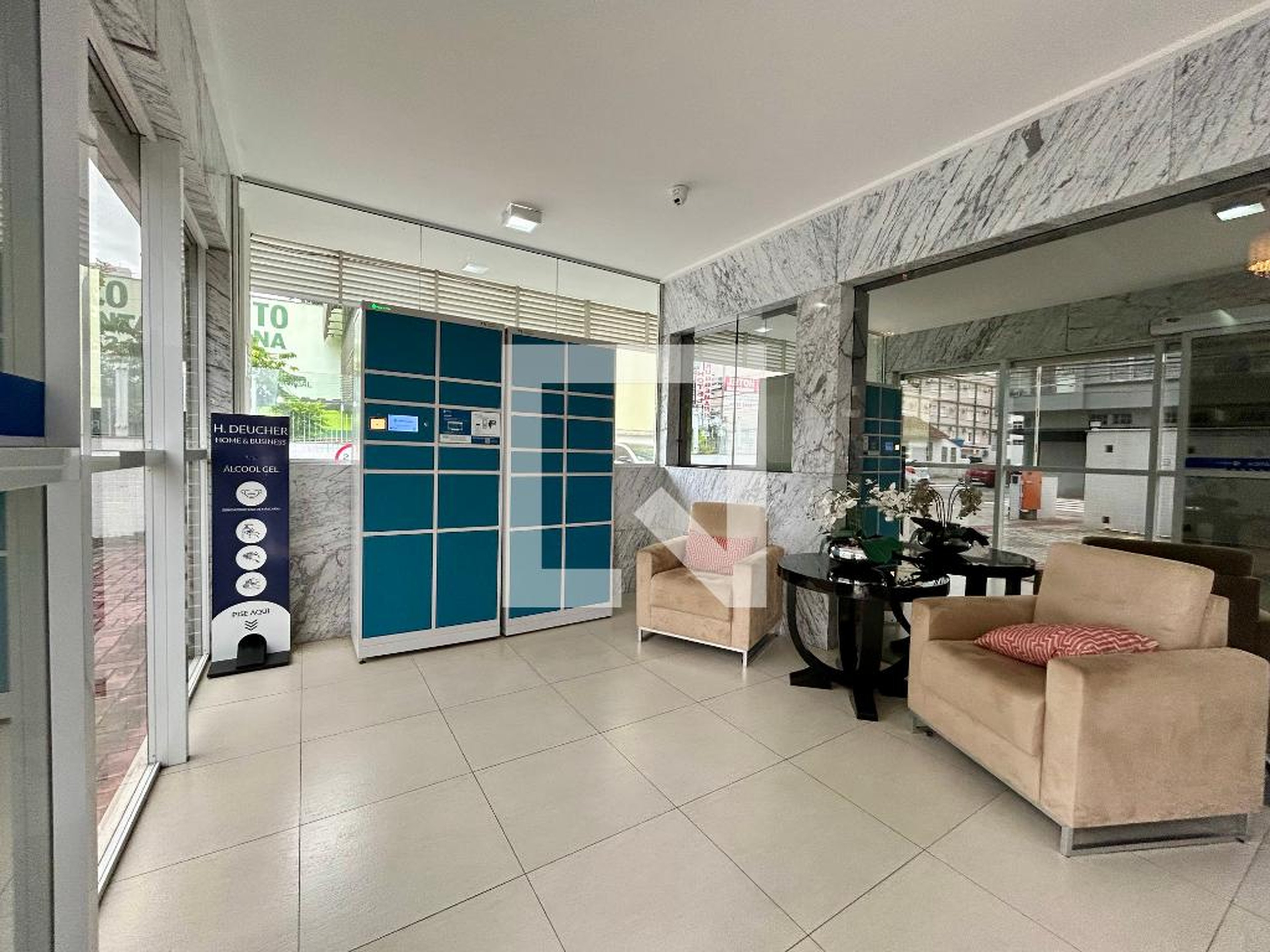 Hall de entrada - Henrique Deucher