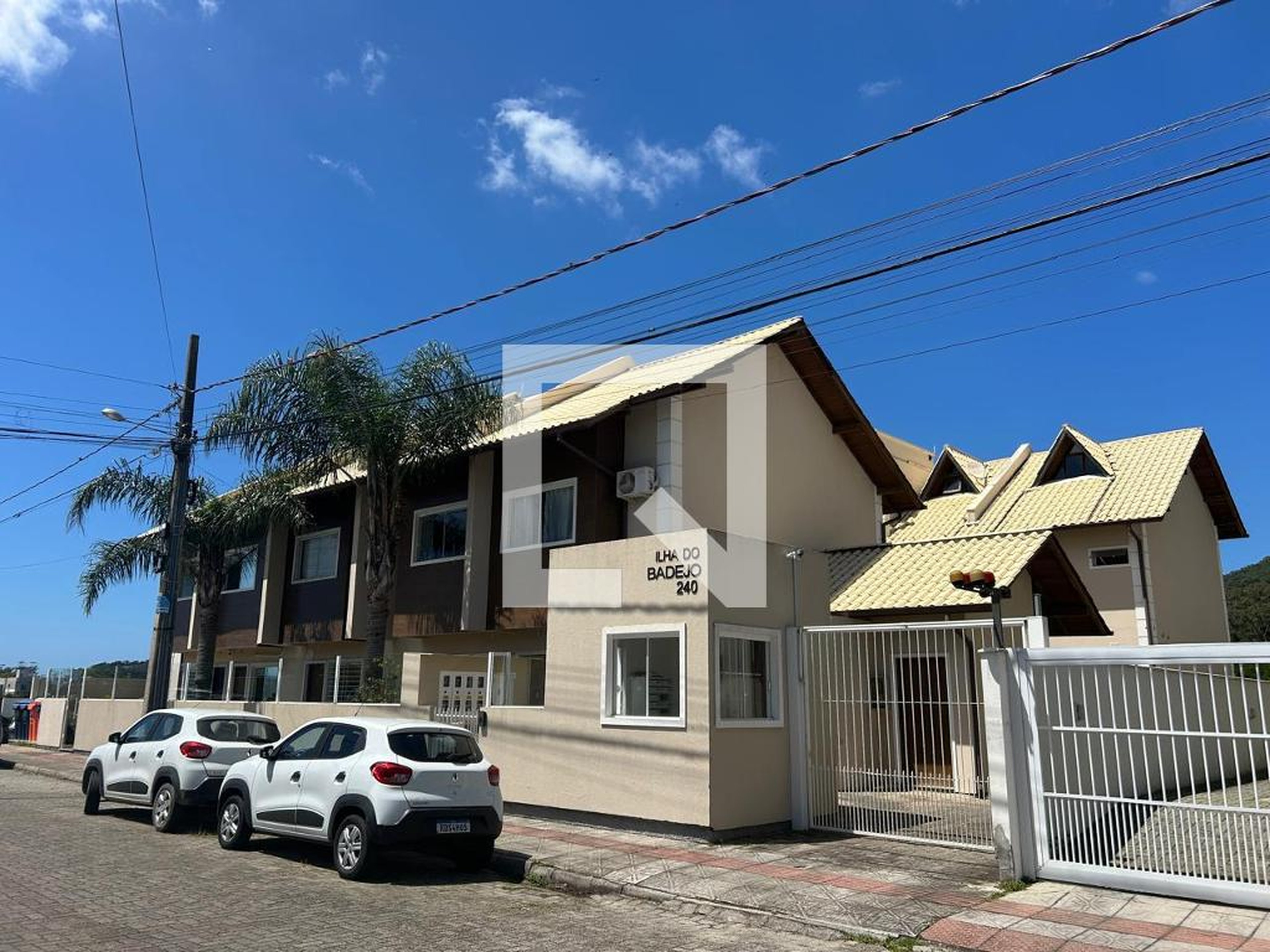 Fachada Condomínio em Rua Inga Mirim, 240