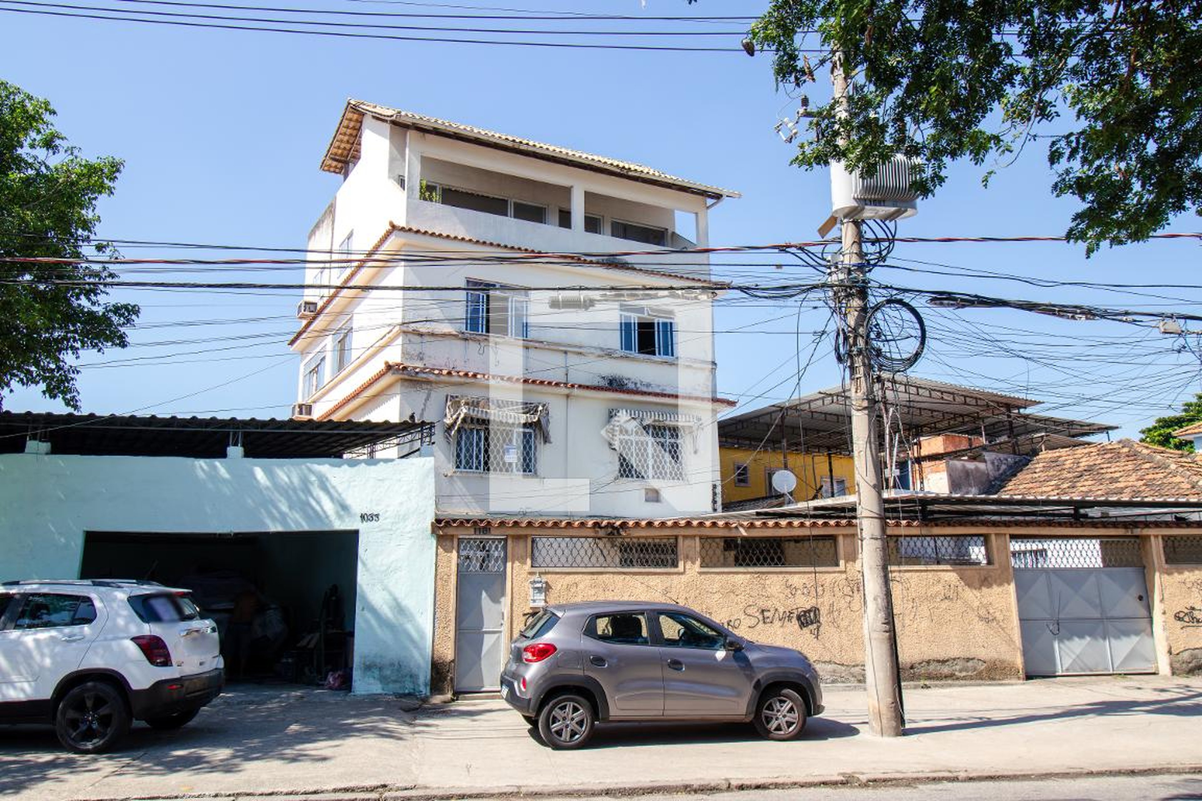 Fachada Condomínio em Estrada do Quitungo, 1181