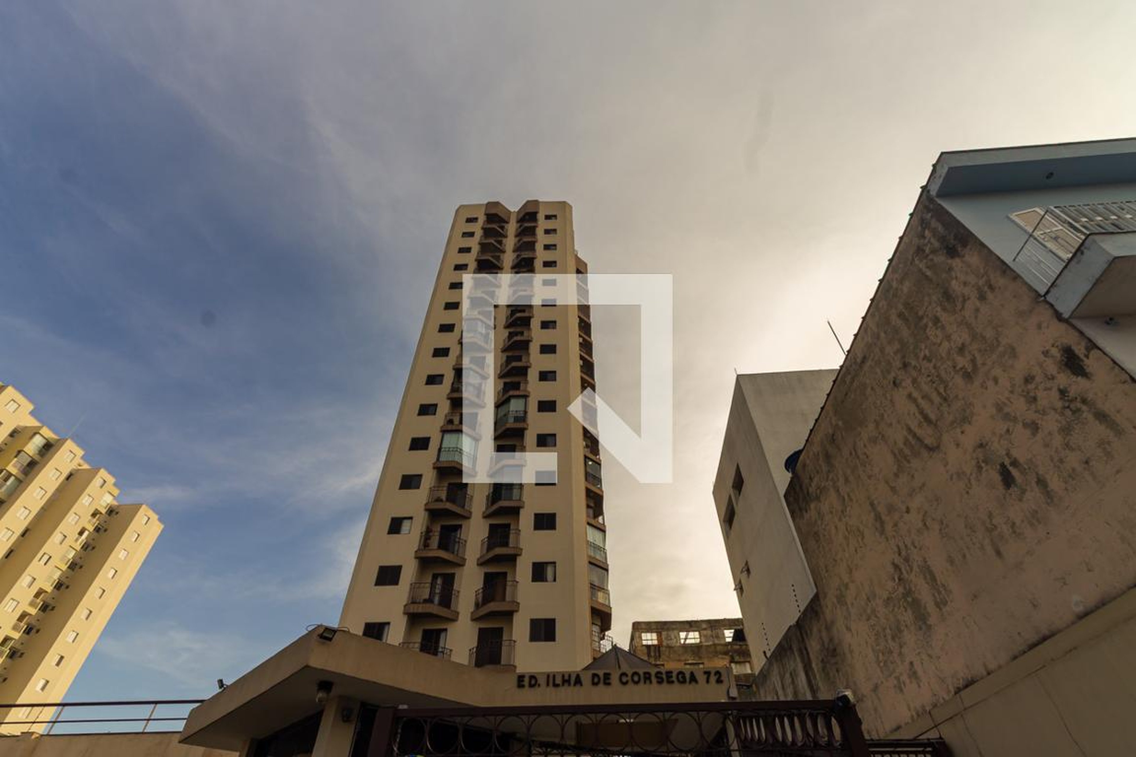 Fachada do Prédio Condomínio Ilha de Corsega