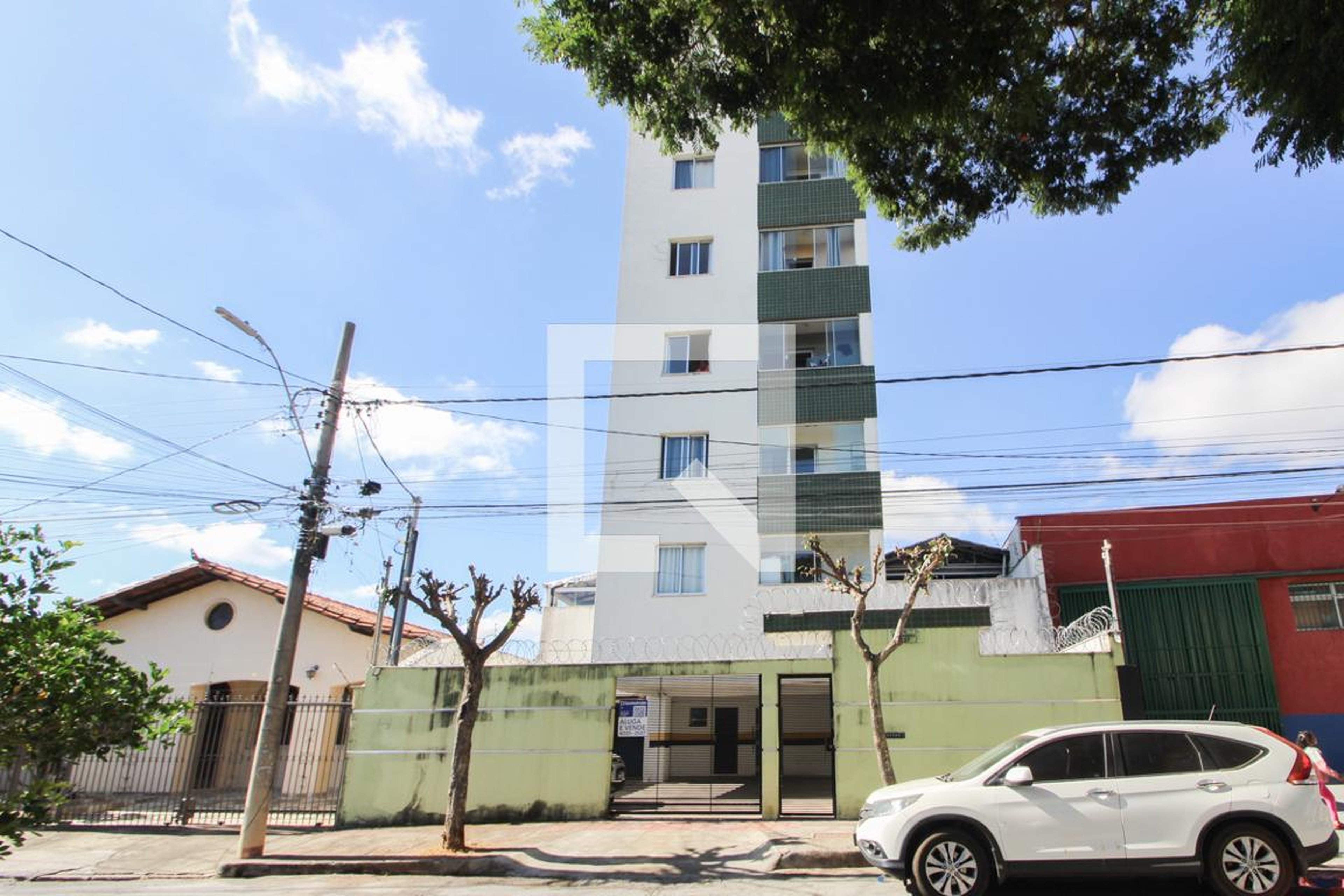 Fachada Condomínio em Rua José Antenor, 237