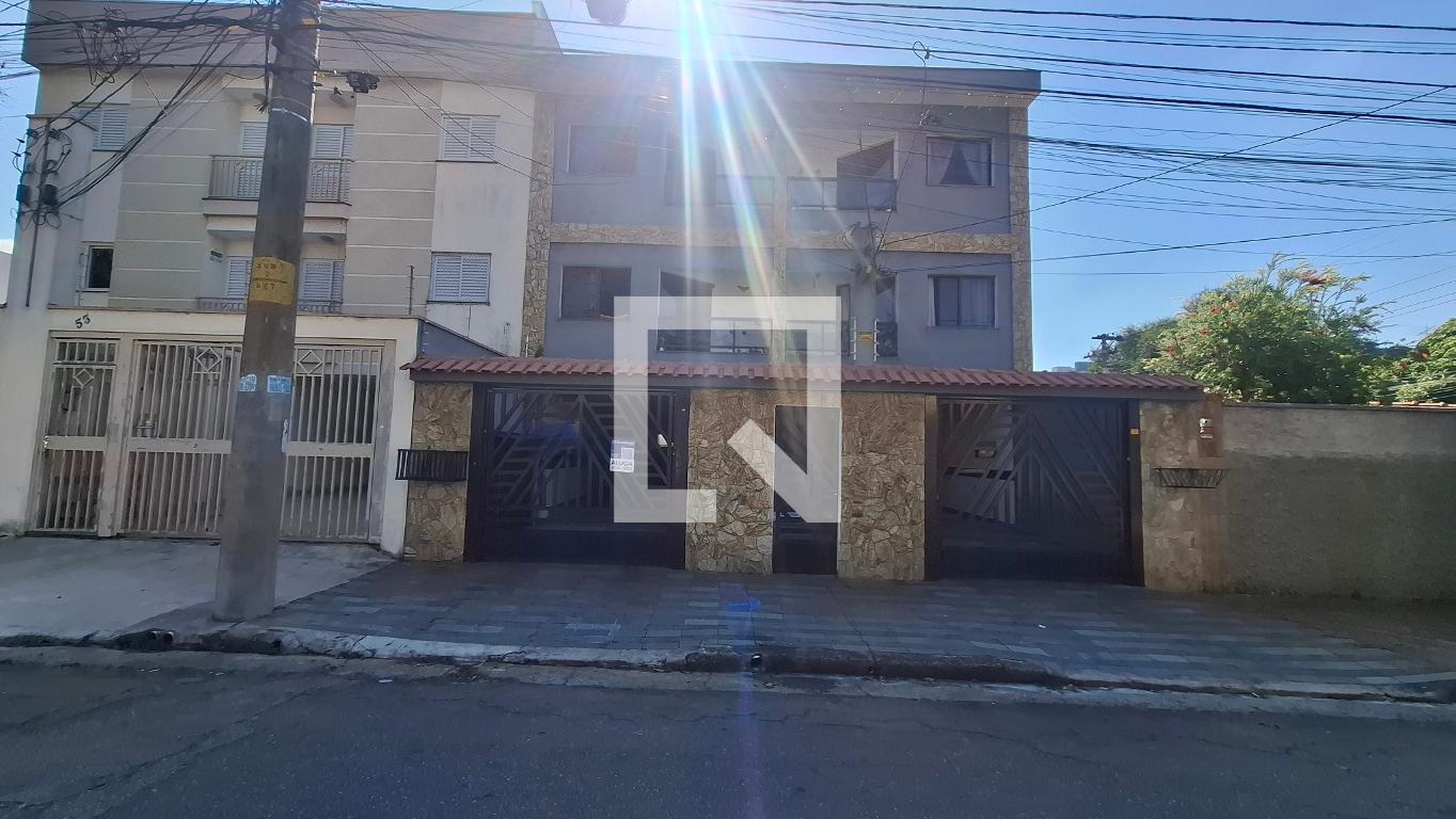 Fachada Condomínio em Rua Monte Pascoal, 61