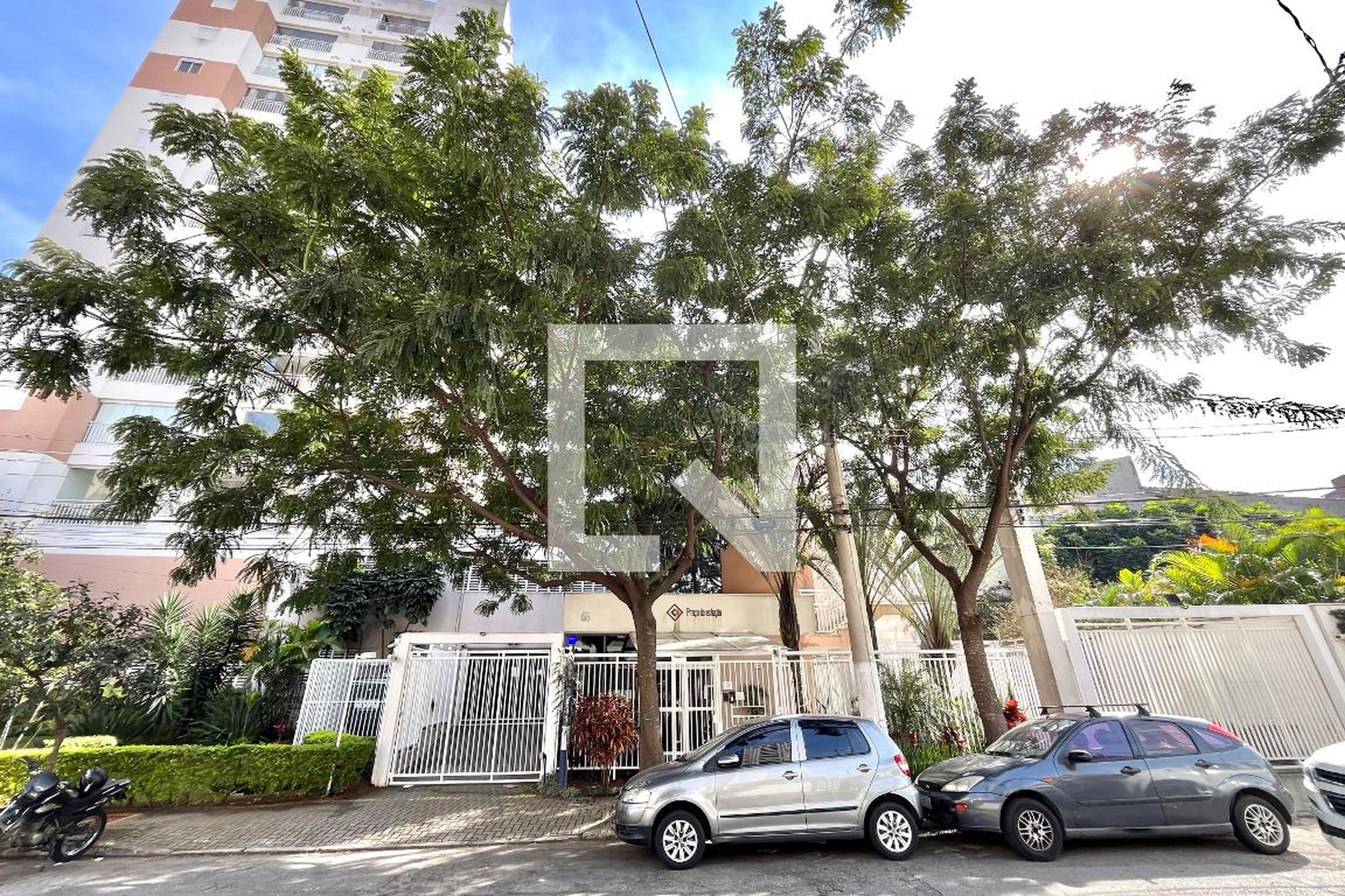 Fachada Condomínio Praça da Estação