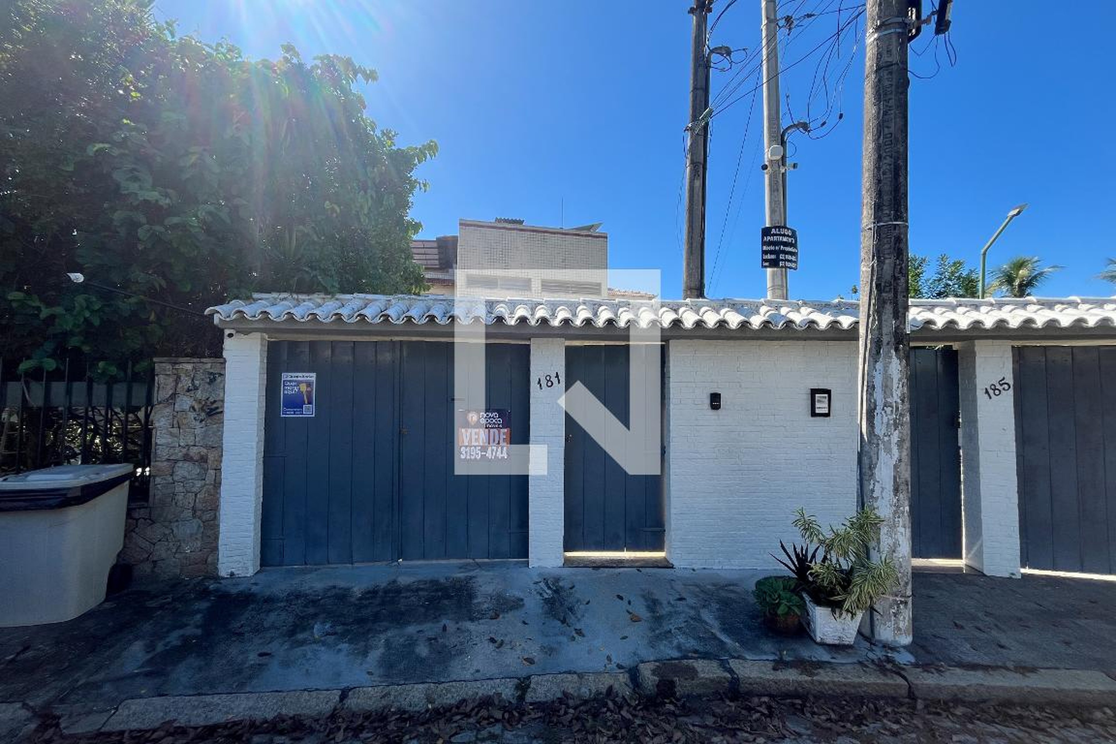 Fachada Condomínio em Rua Nazaré Menezes, 181