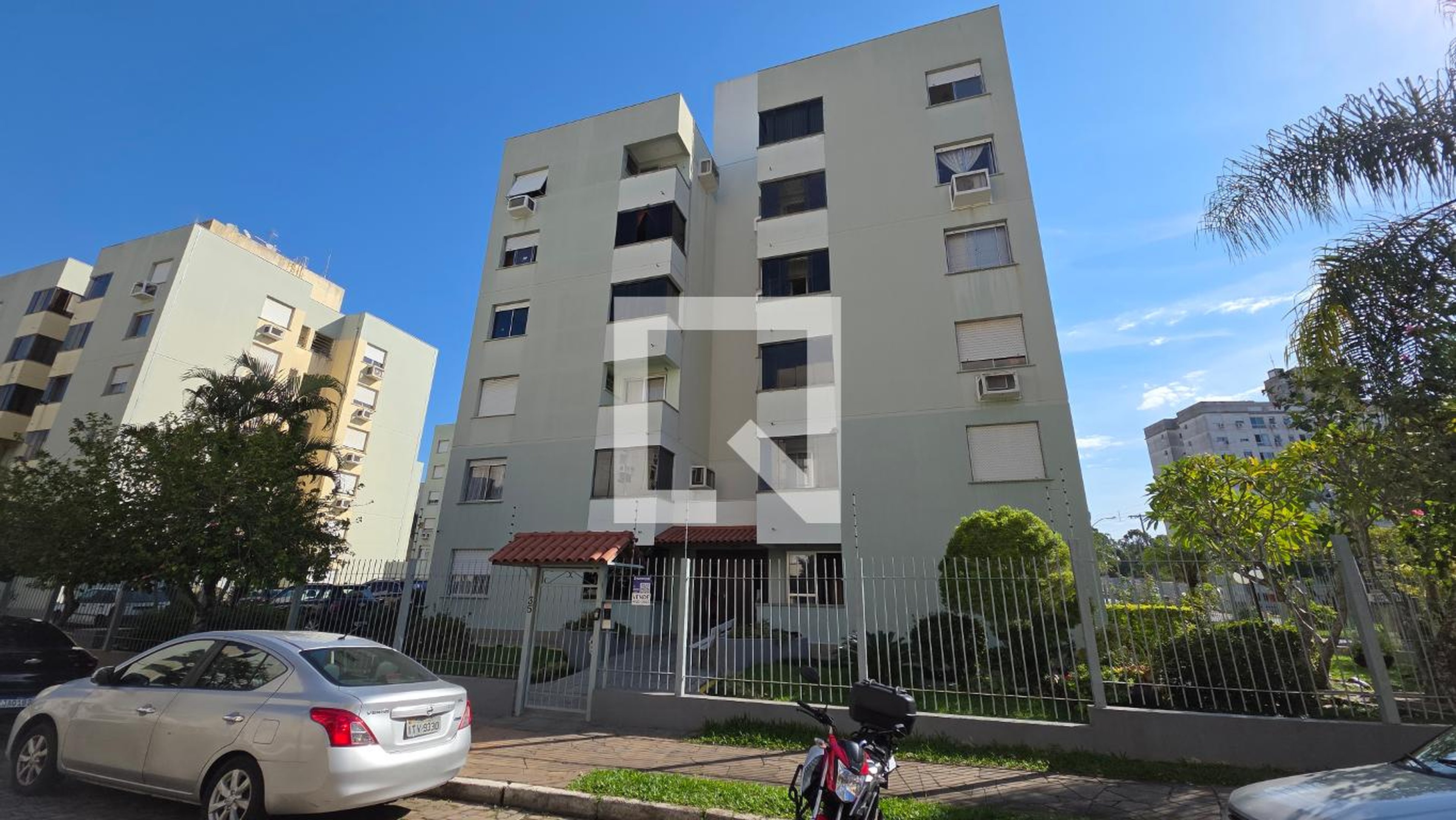 Fachada Condomínio em Rua Professor Joaber Pereira, 35