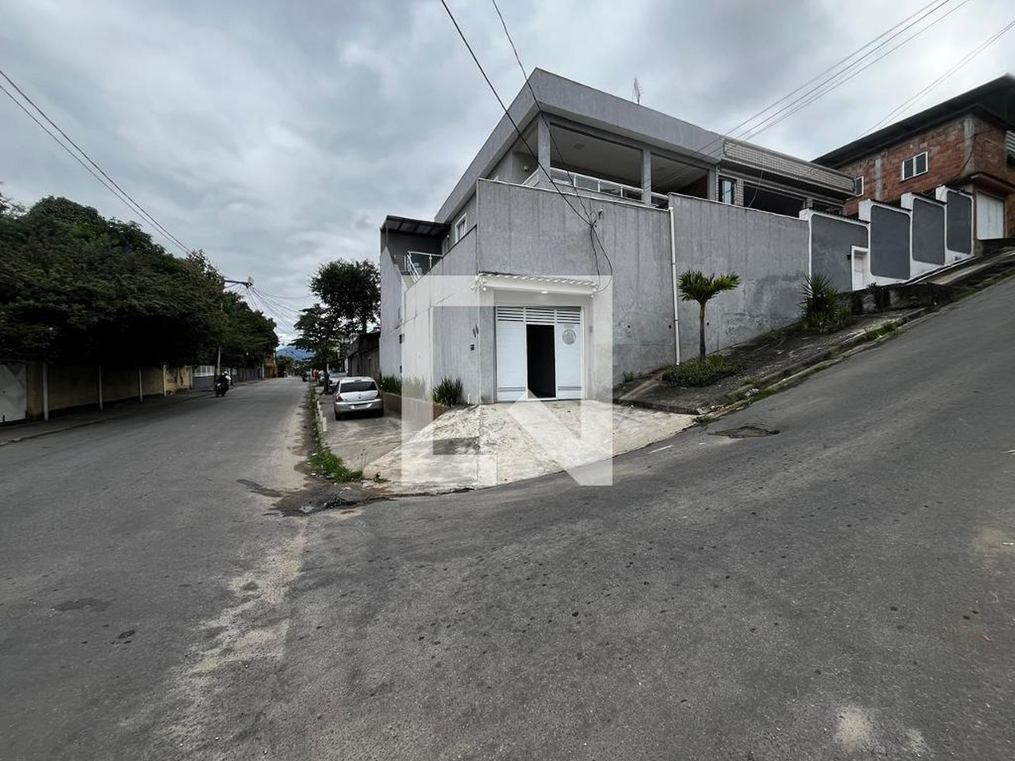 Fachada Condomínio em Rua Tenente Lassance, 96