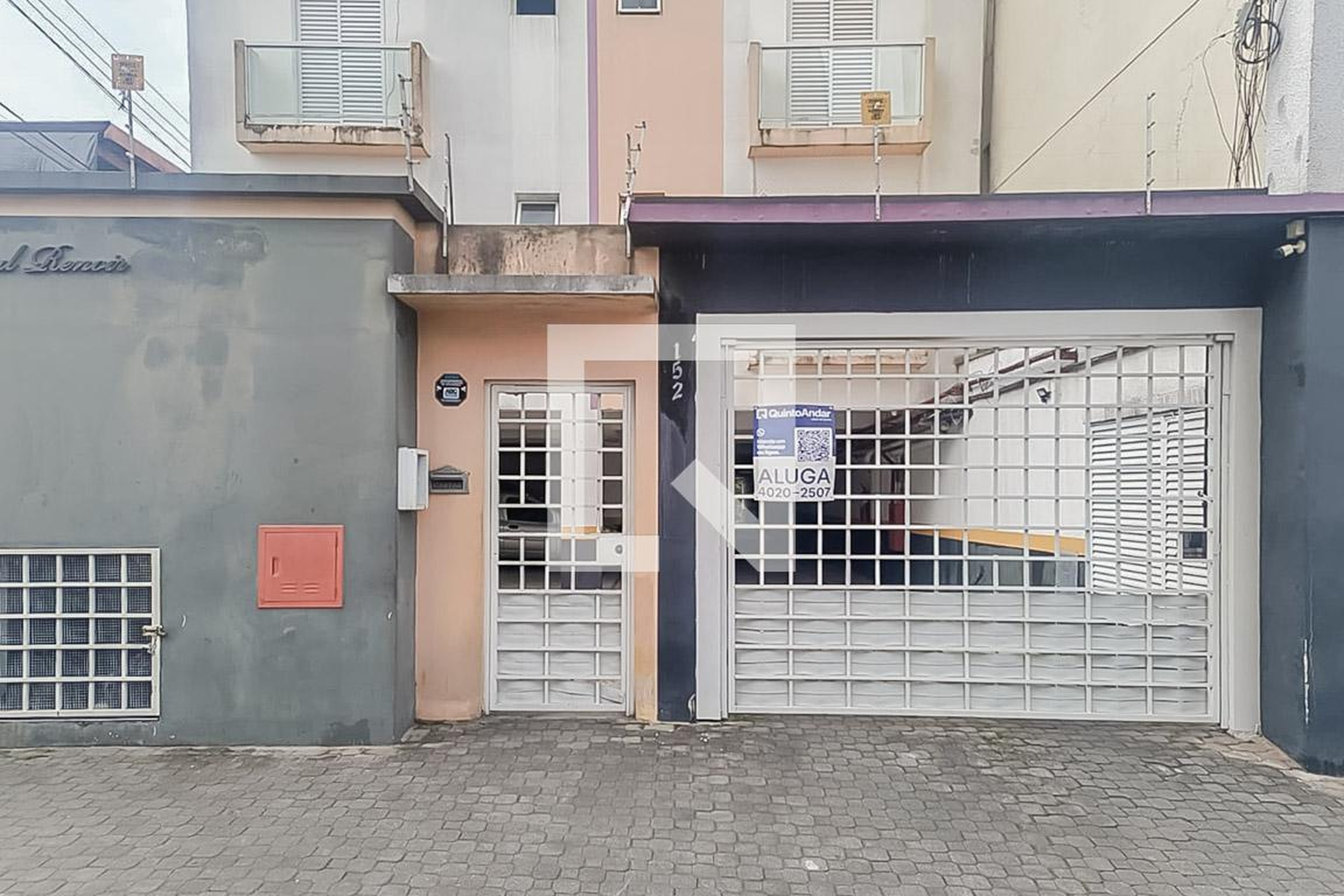 Fachada Condomínio em Rua Osvaldo Cruz, 152