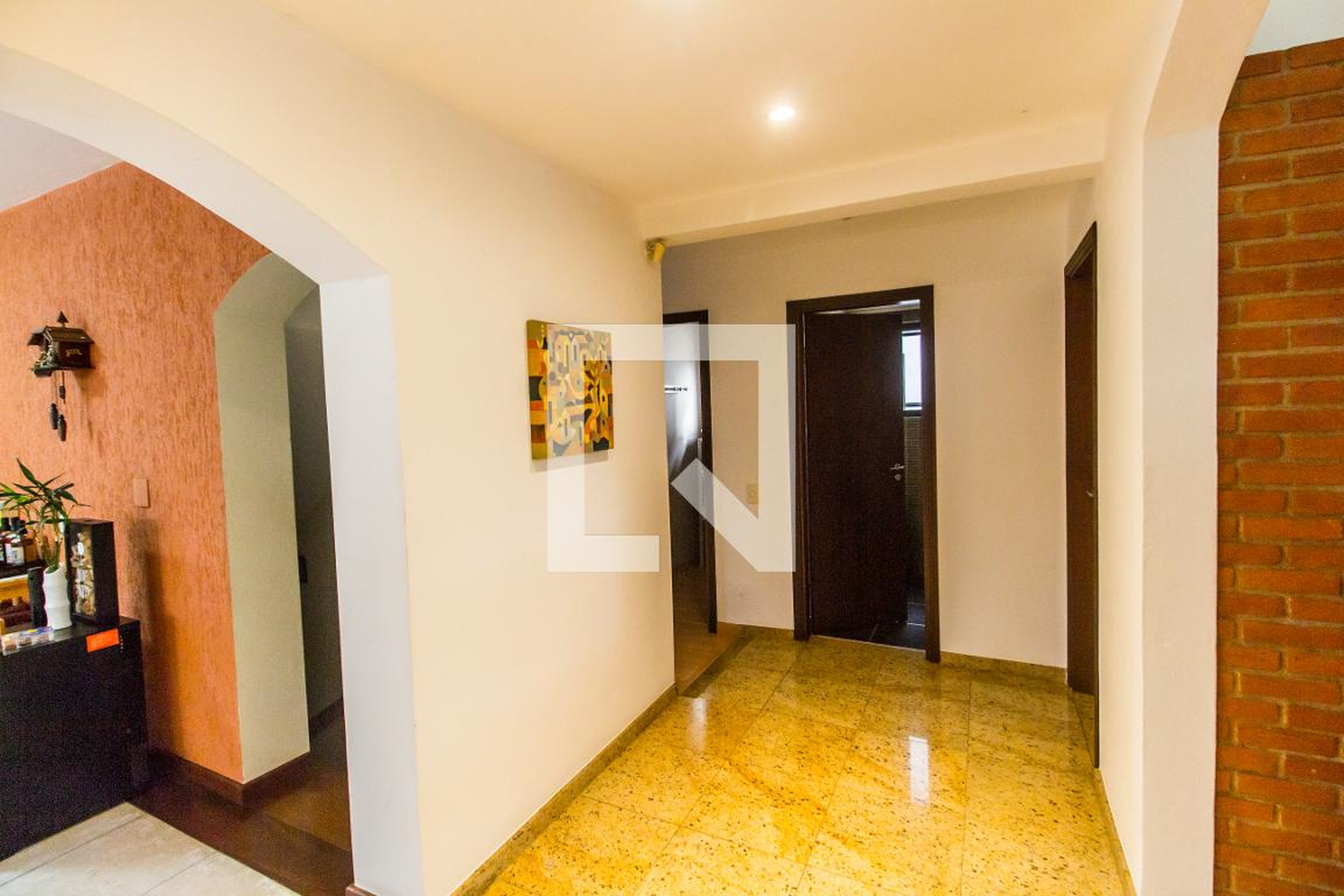 Hall de entrada Condomínio em Alameda Nhambiquaras, 357