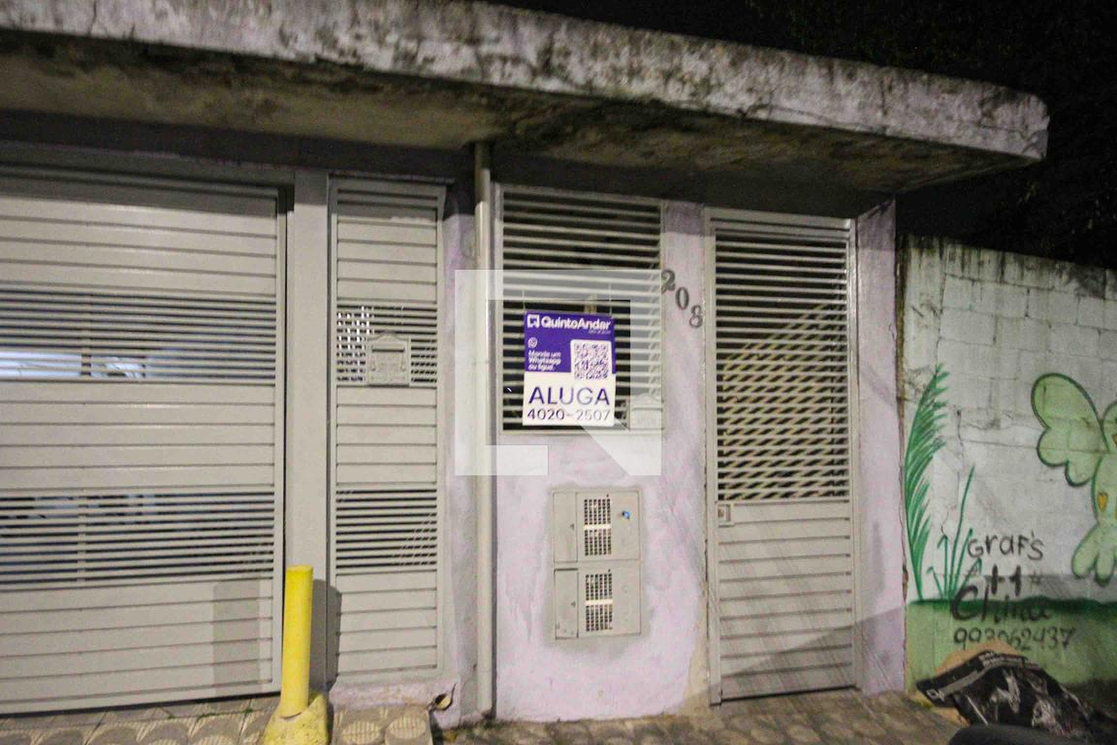 Fachada Condomínio em Rua Ettore Andreazza, 208