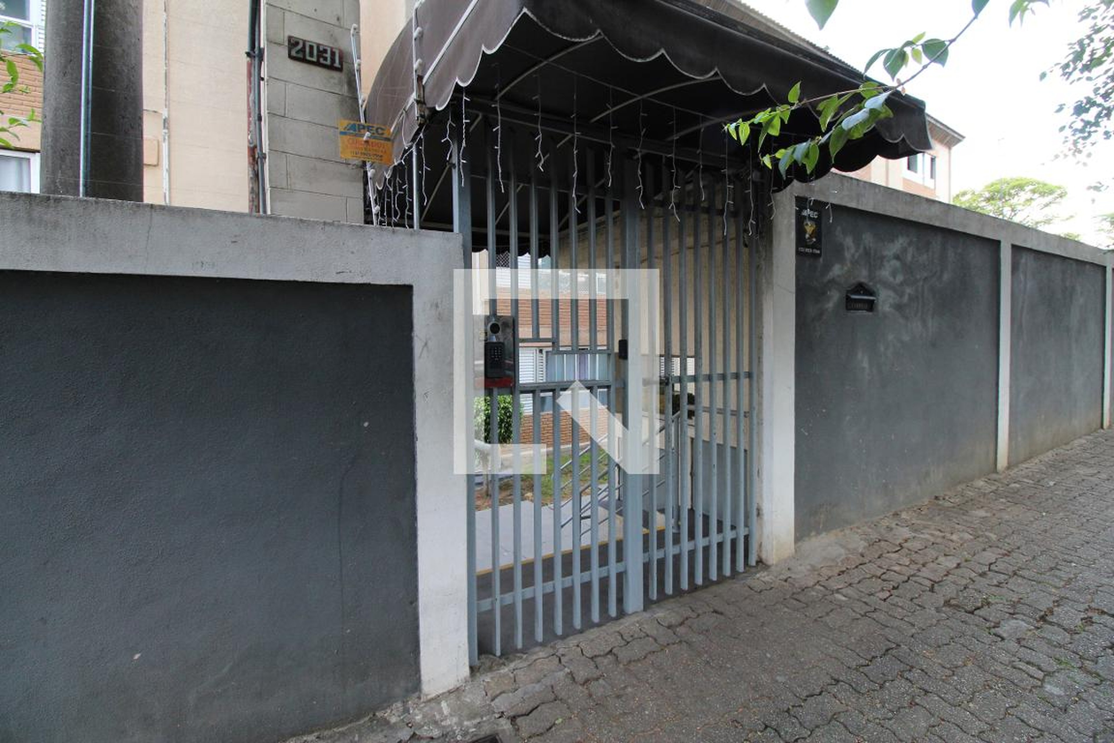 Portaria Condomínio em Rua Doutor Domingos de Macedo Custódio, 2031