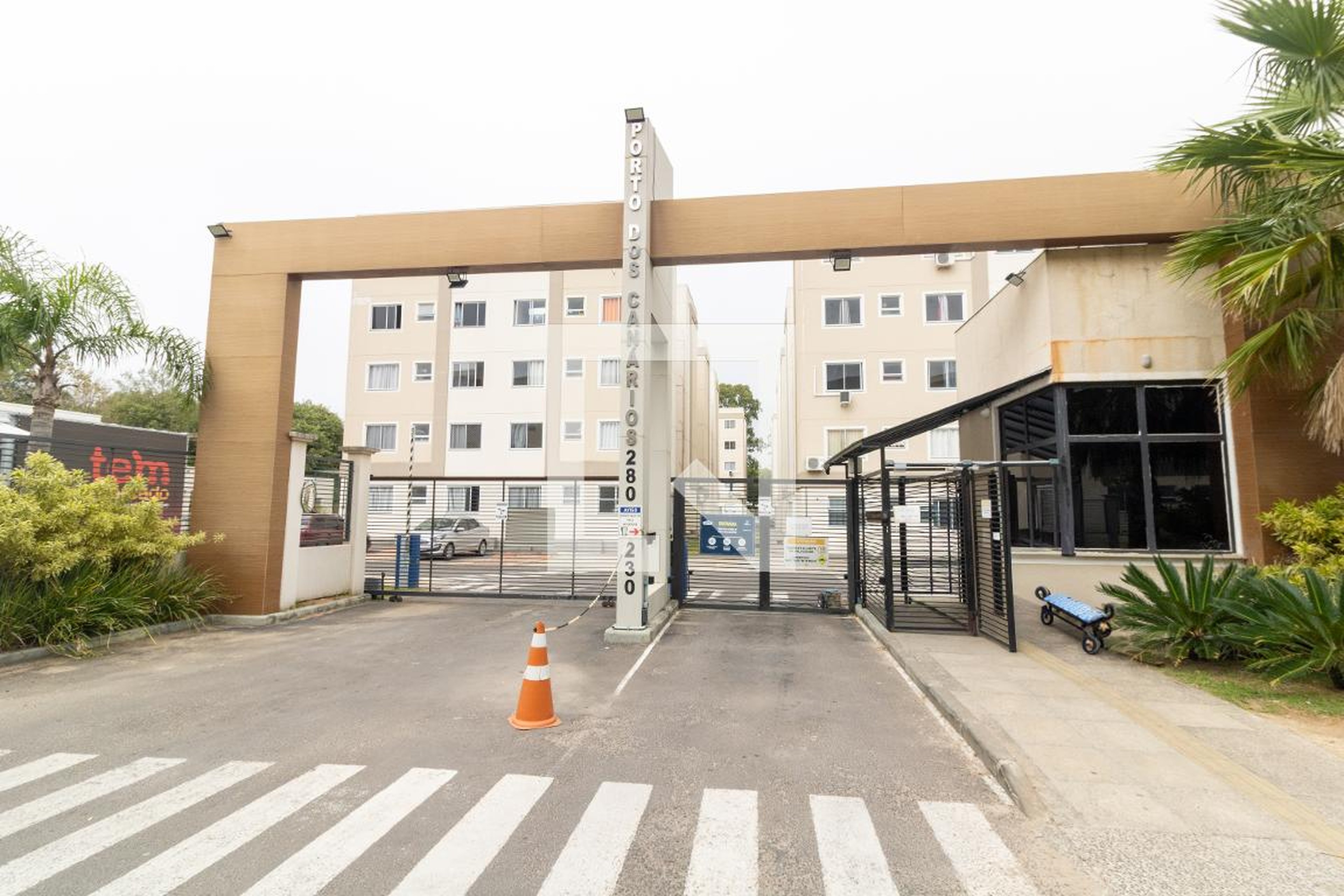 Fachada Condomínio Porto dos Canarios