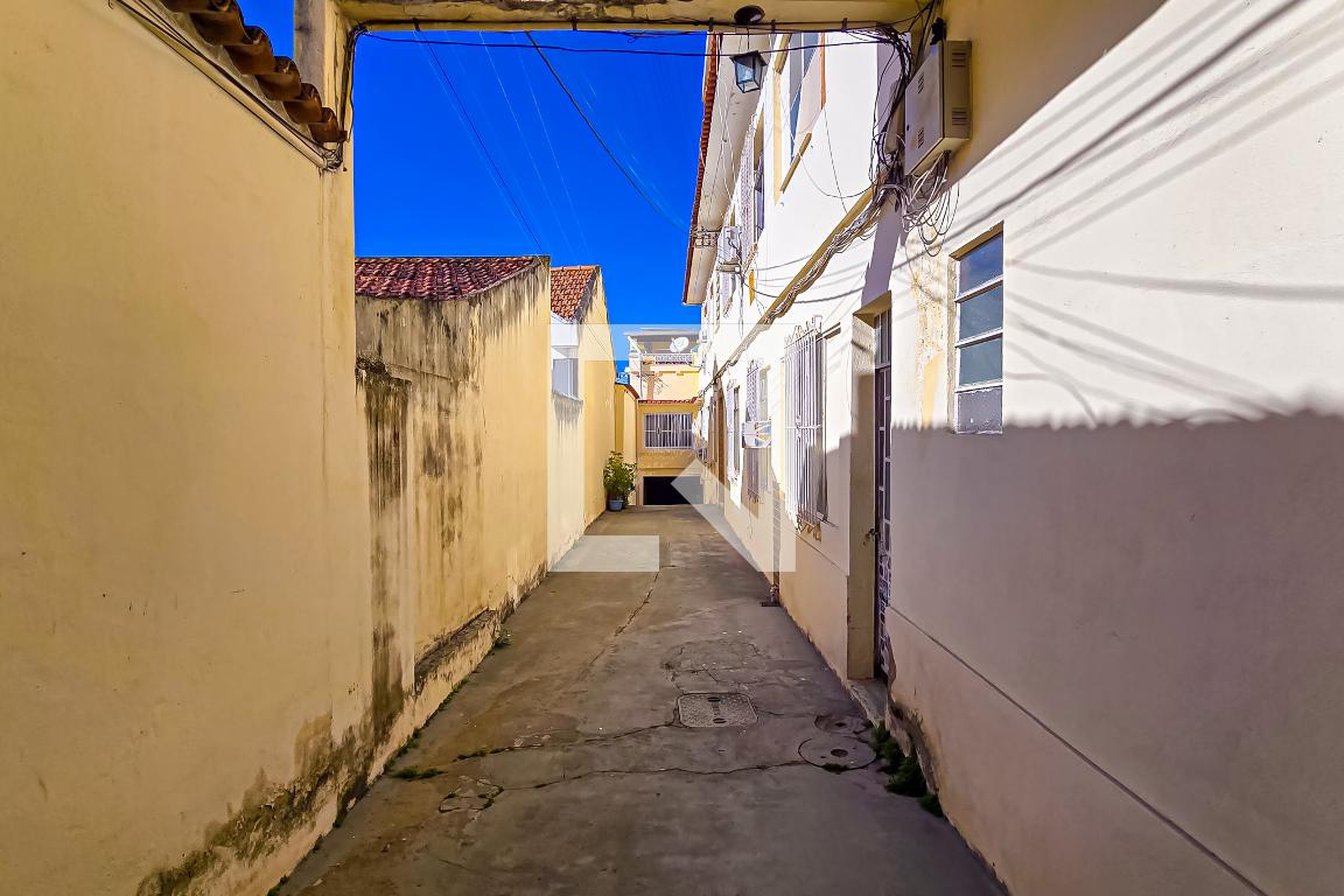 Hall de entrada Condomínio em Rua Basílio de Brito, 100