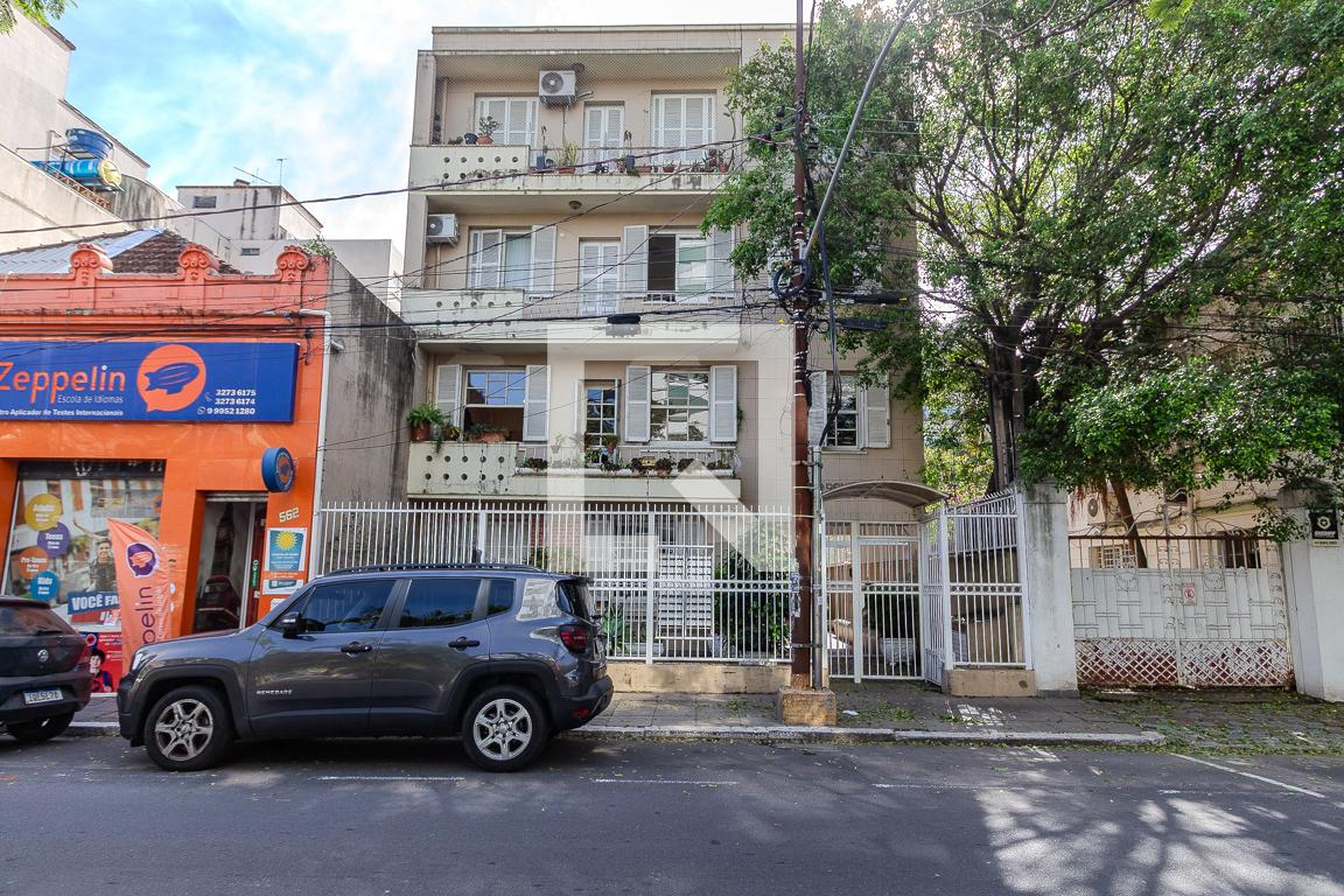 Fachada Condomínio em Avenida Venâncio Aires, 572