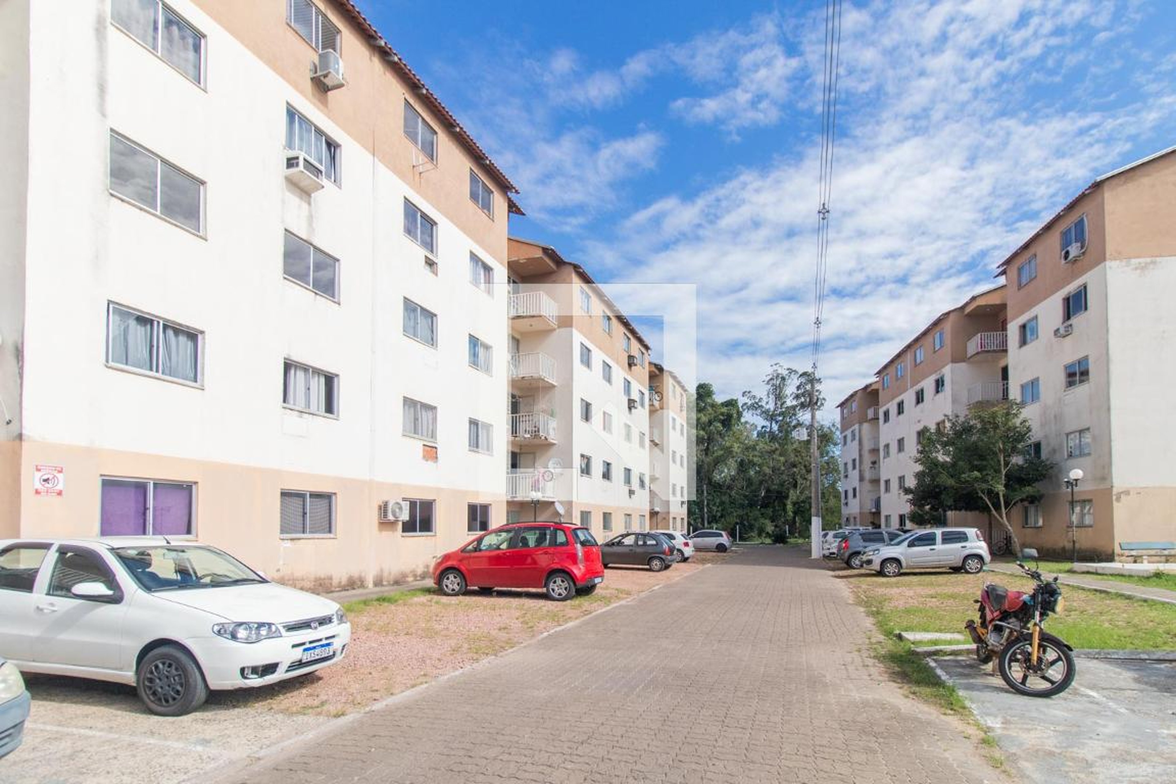 Fachada Condomínio em Rua Laranjeiras, 361