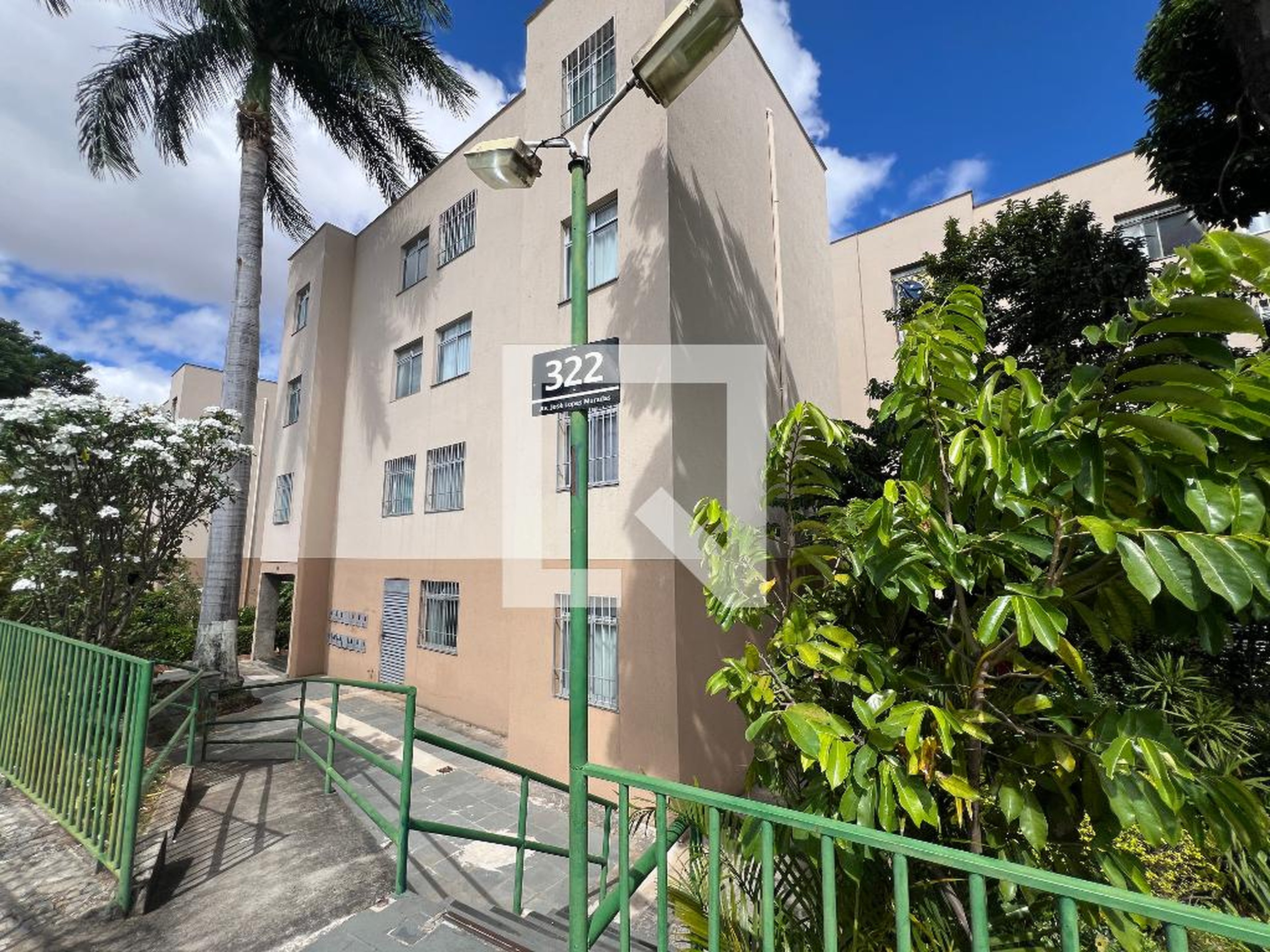 Fachada do Prédio Condomínio em Avenida José Lopes Muradas, 322
