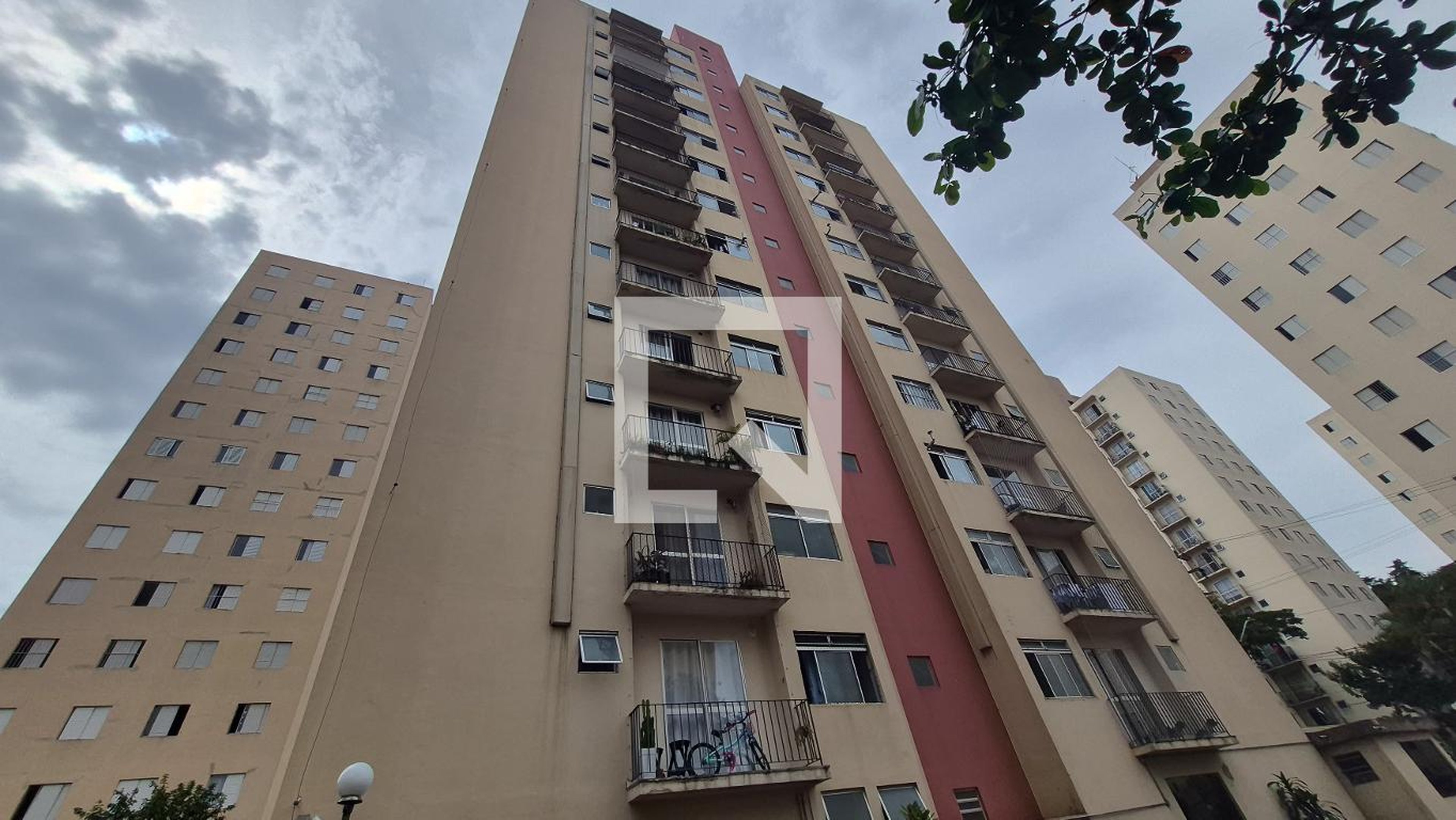 Fachada Condomínio em Rua Particular Timão, 19