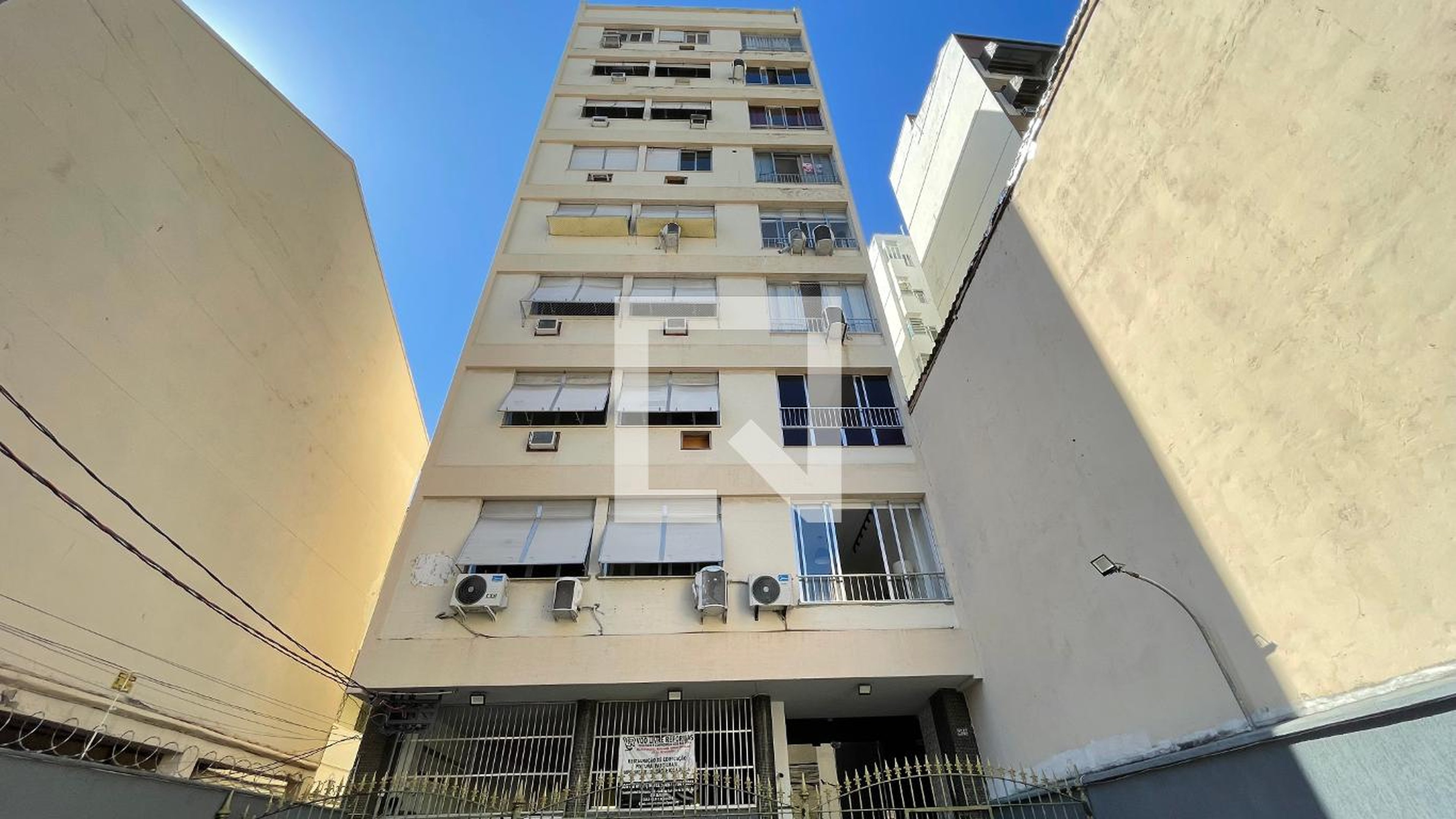 Fachada Condomínio em Rua Barão do Bom Retiro, 2543