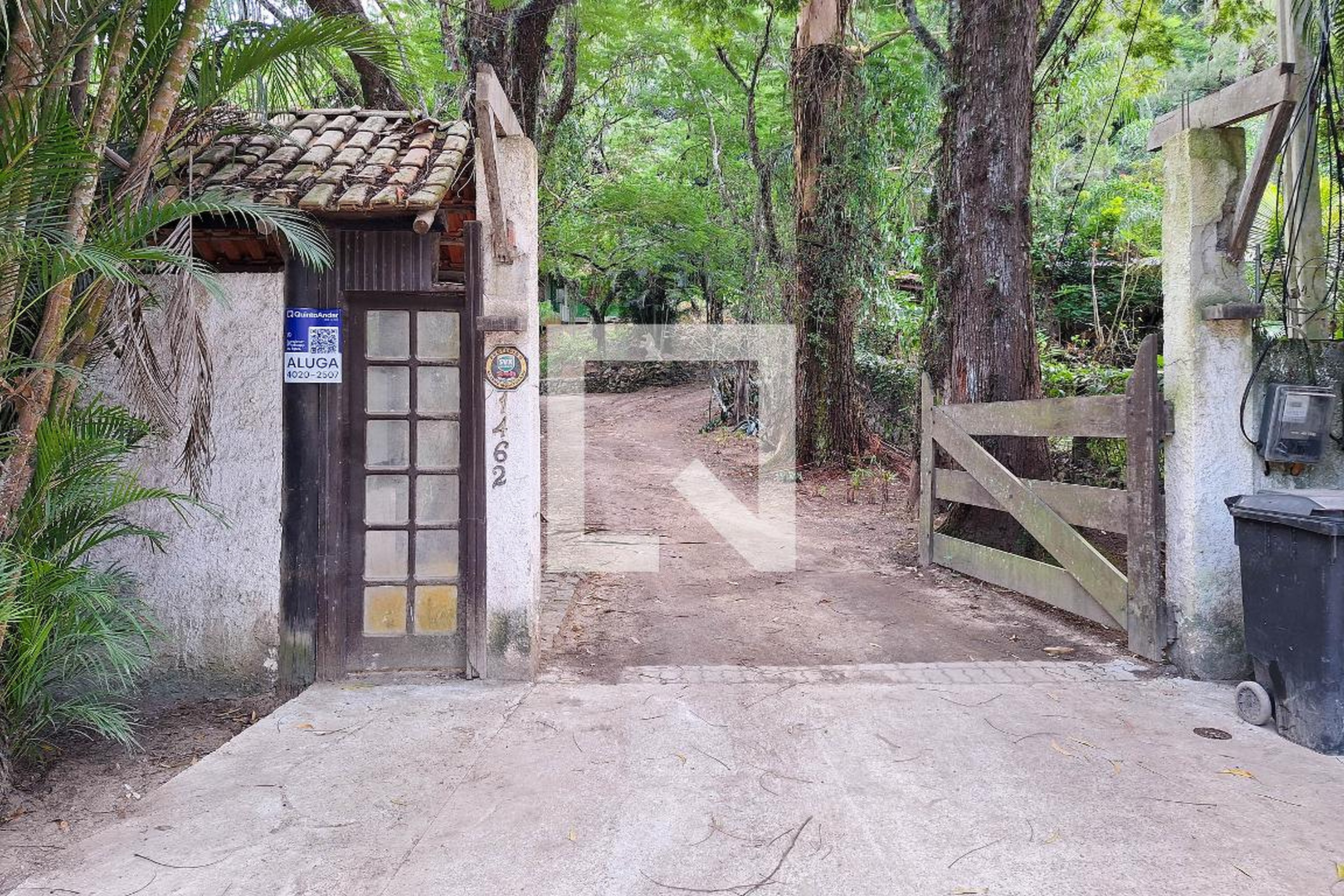 Fachada Condomínio em Rua São Sebastião, 1462